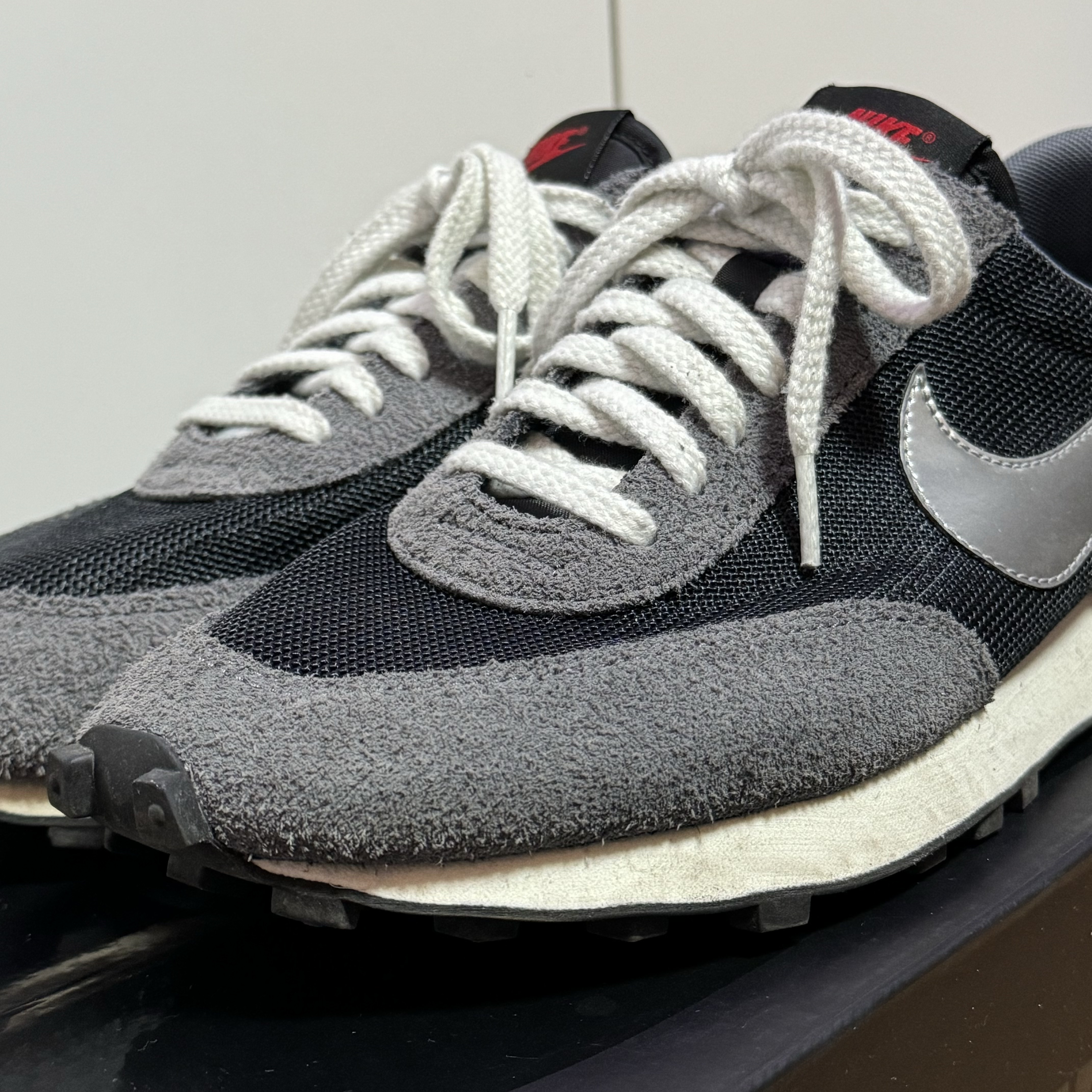 Nike Daybreak SP Black Metallic Silver 착용 스타일 - 3