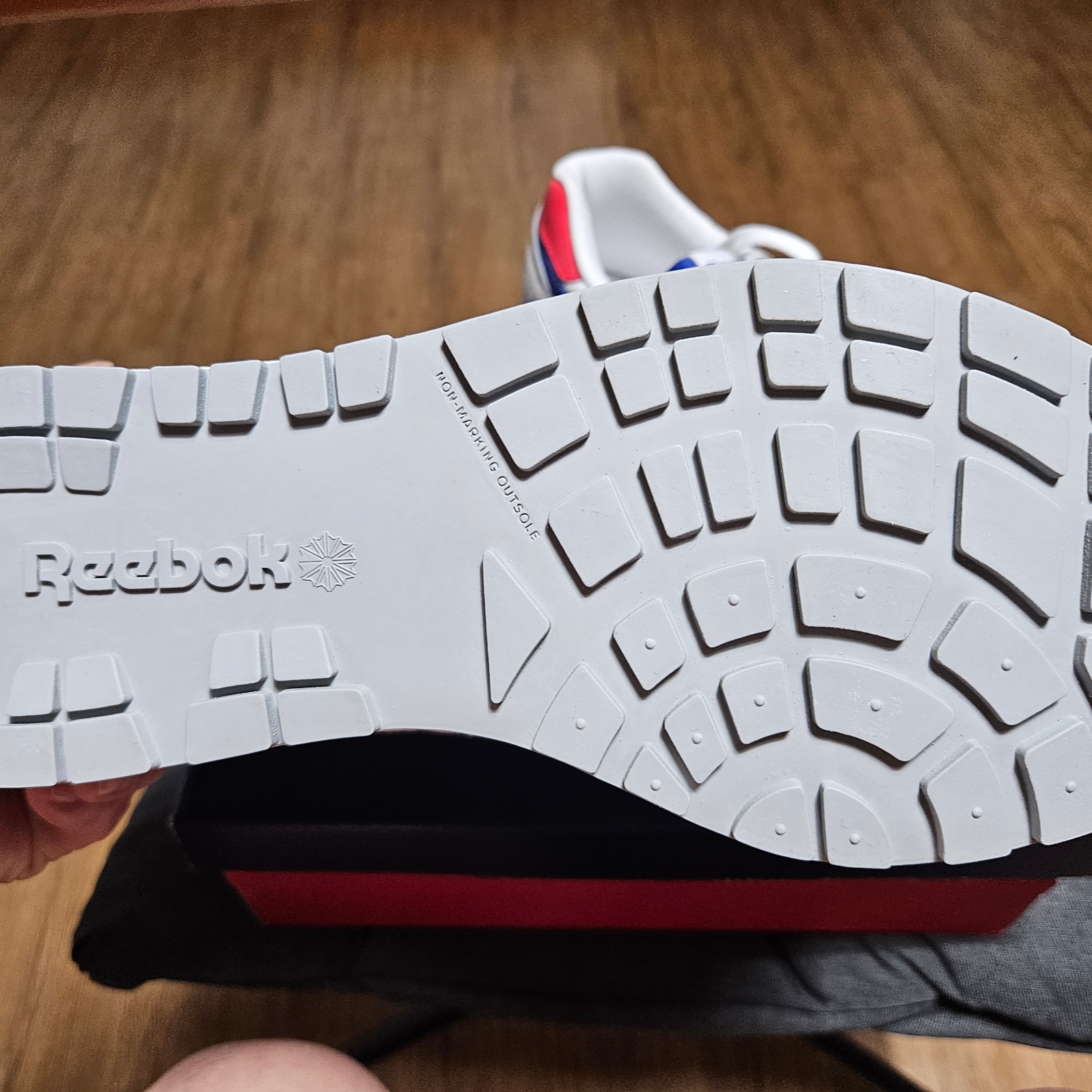Reebok GL 6000 Footwear White Bright Cobalt 착용 스타일 - 3
