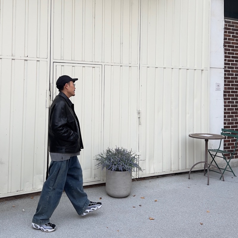 Nike x Drake Nocta Glide Black White Clear, Y-3 Logo Cap Black 착용 스타일