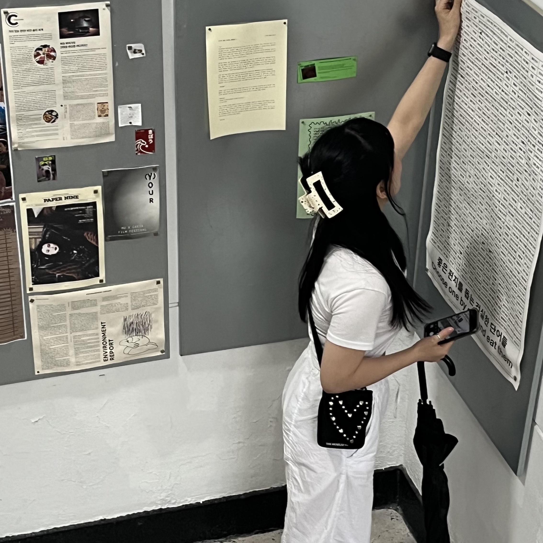 The Museum Visitor Heart Gem Mini Bag Black - 22FW, Vivienne Westwood Mini Bas Relief Pendant Silver ์ฐฉ์ฉ ์คํ์ผ - 1