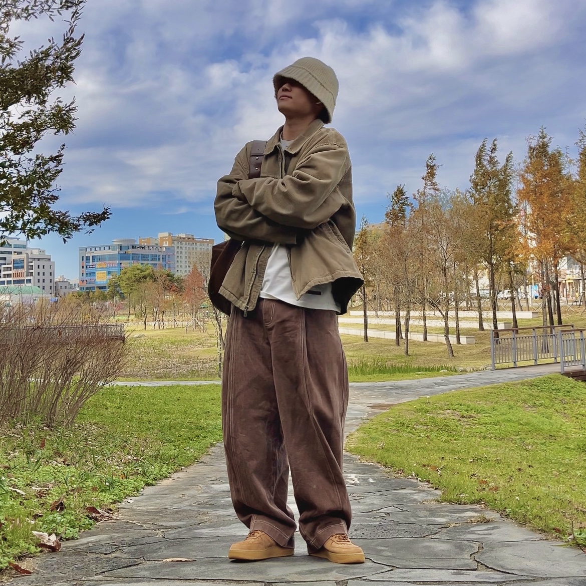 Nike Air Force 1 '07 WB Flax 착용 스타일 - 4