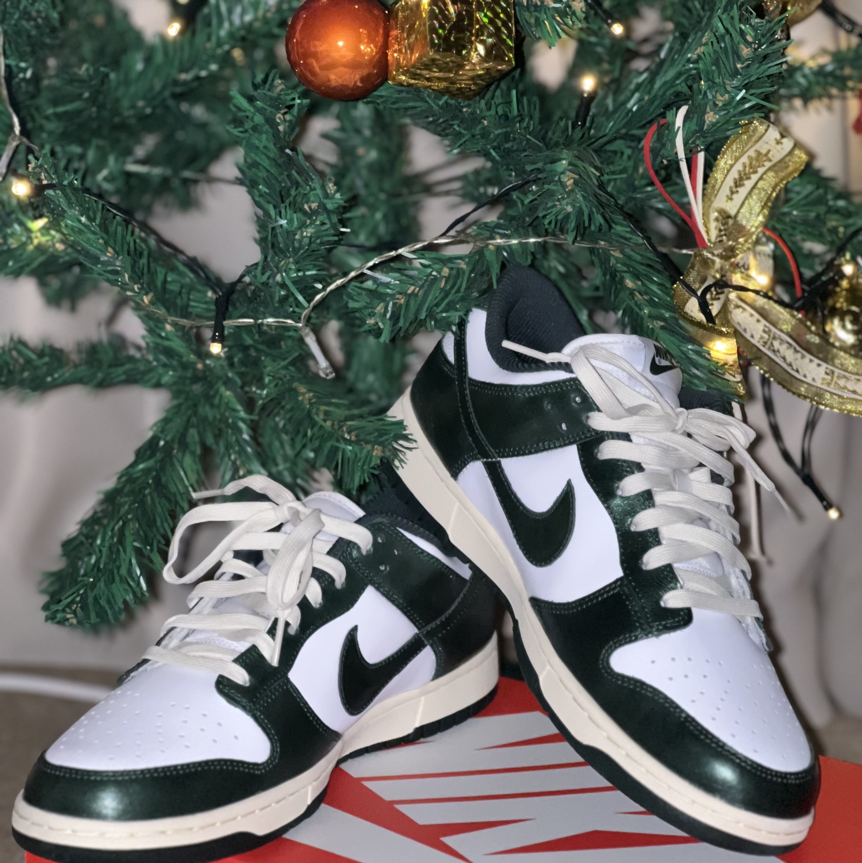 (W) Nike Dunk Low Vintage Green 착용 스타일