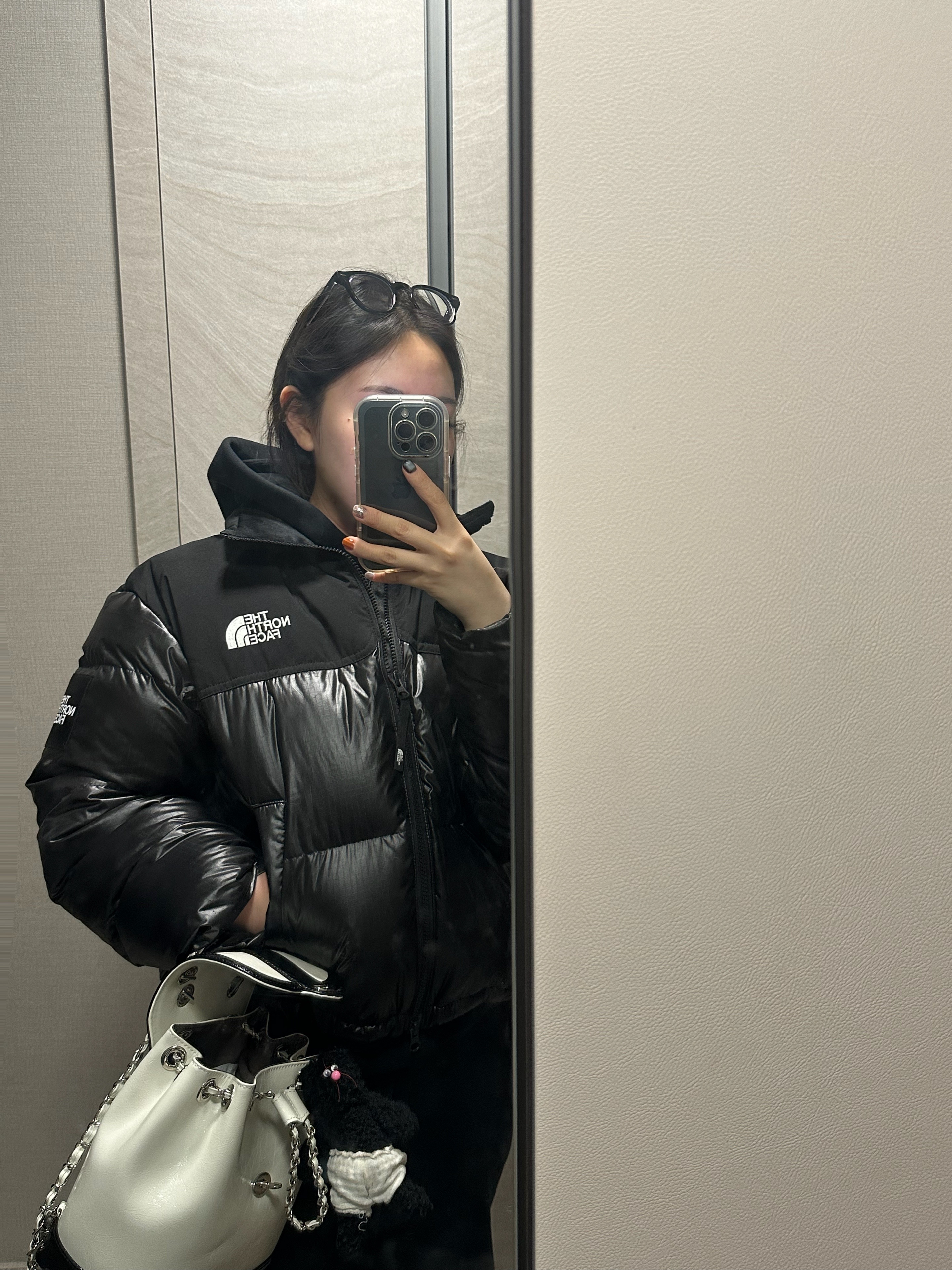 (W) The North Face White Label Novelty Nuptse Down Jacket Black 착용 스타일