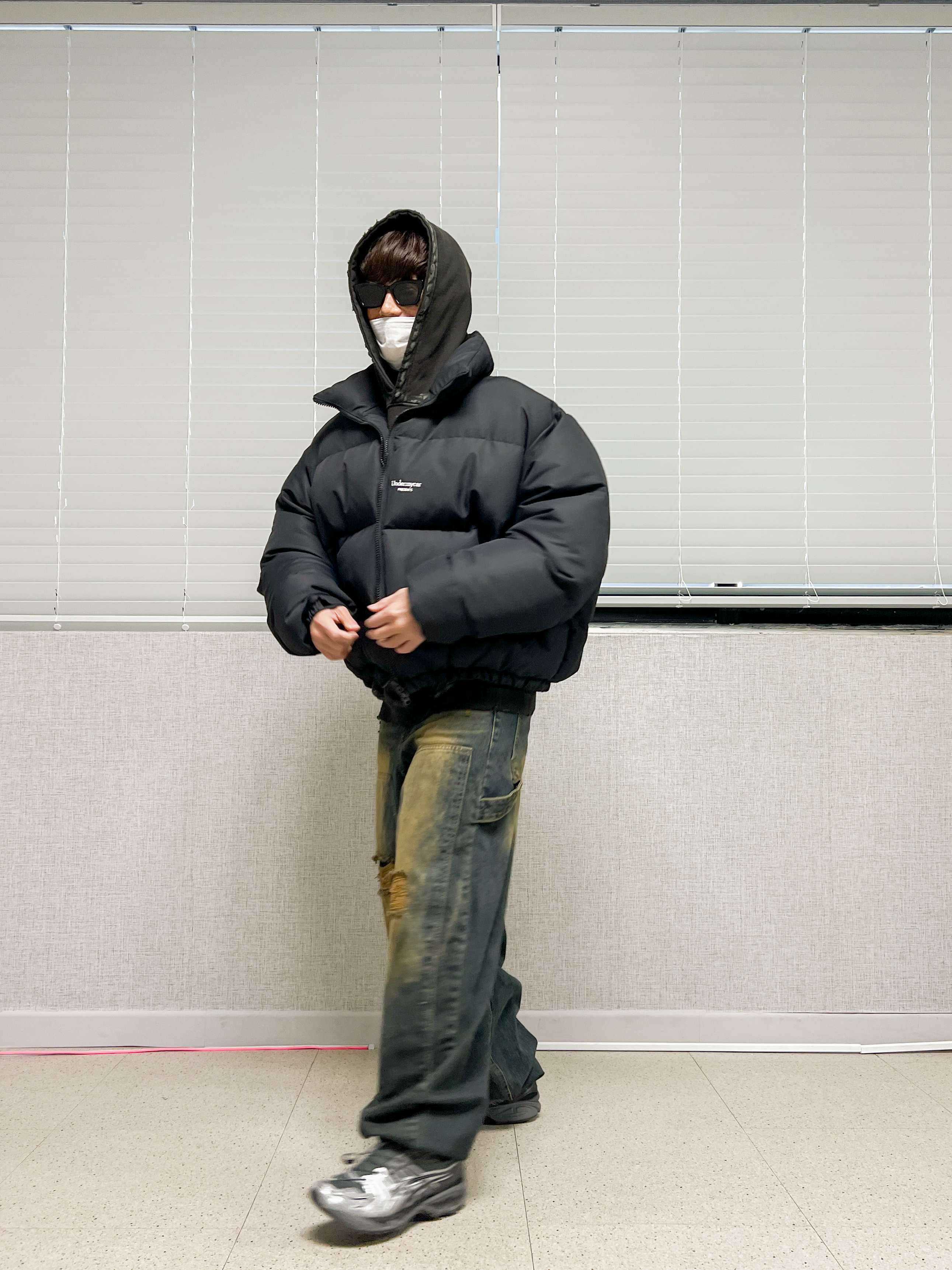 Undermycar Mu.15 Anti Fxxking Logo Play Triple Logo Crop Padding Jacket Black, Asics x Unaffected Gel-Kayano 14 Silver Moon 착용 스타일