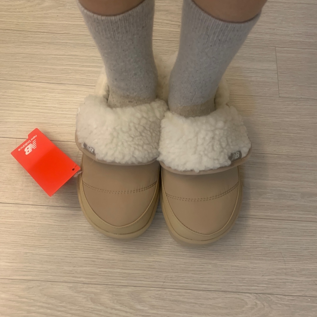 New Balance Puflee v2 Beige 착용 스타일