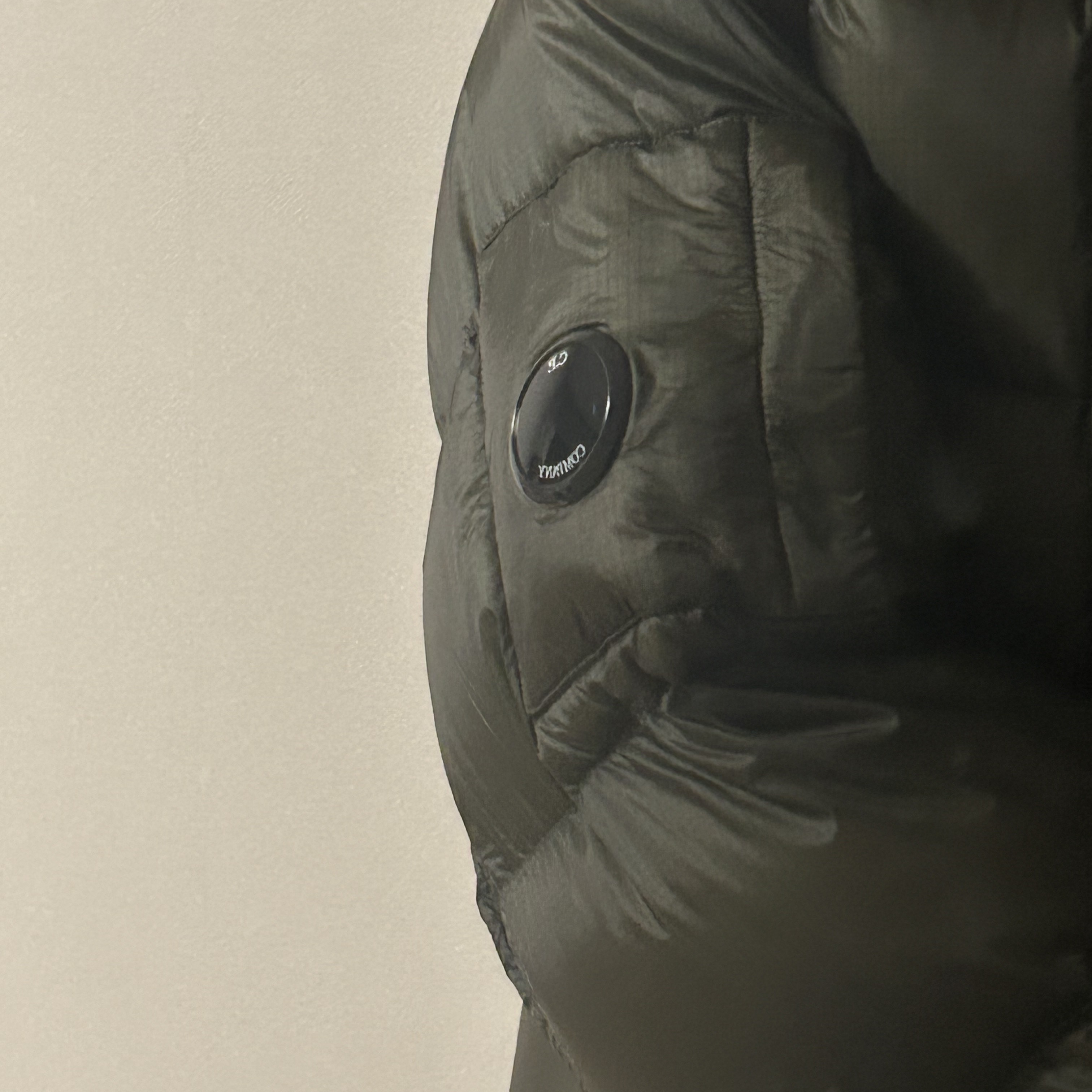 C.P. Company D.D Shell Hooded Quilted Down Jacket Olive Night - 23FW 착용 스타일 - 1