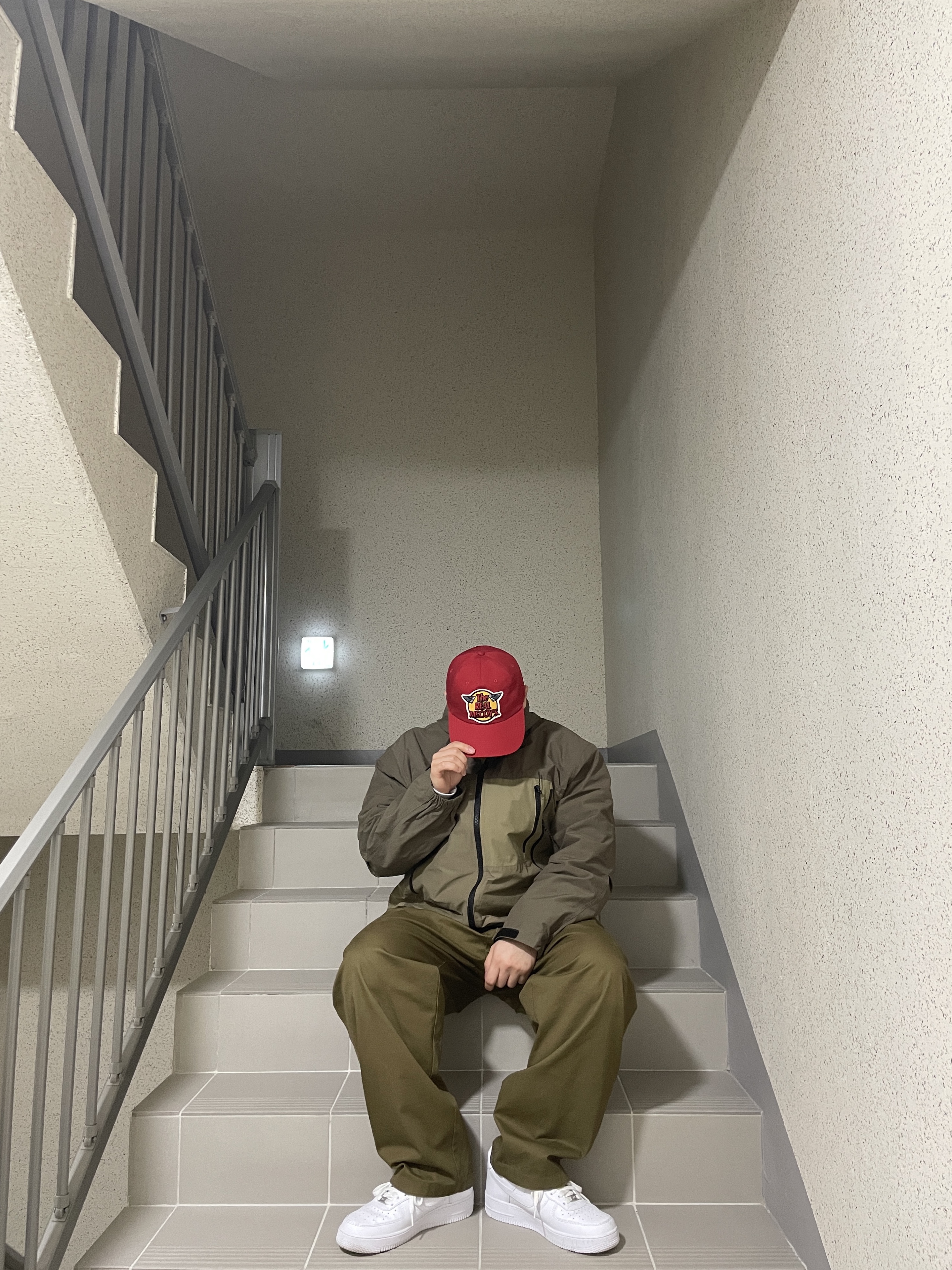 The Real McCoy's Logo Baseball Cap Red, Nike Air Force 1 '07 Low White 착용 스타일 - 4