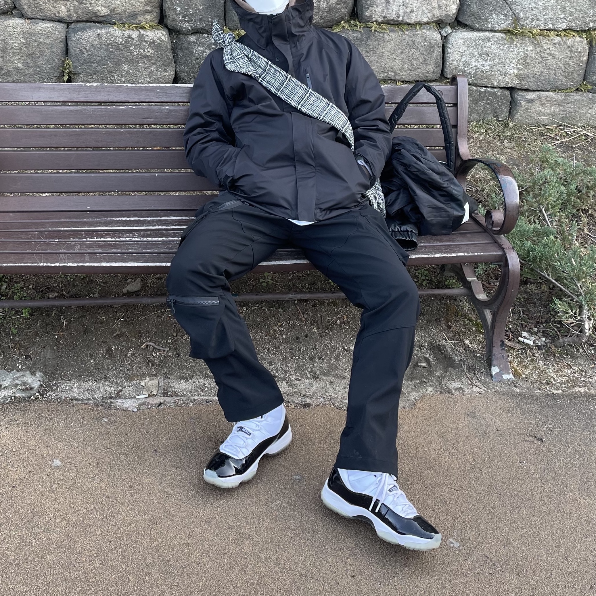 Undermycar Bucky Multi Pocket Dynamic Pants Rookie Black - 22SS, Jordan 11 Retro Concord 2018 착용 스타일 - 2