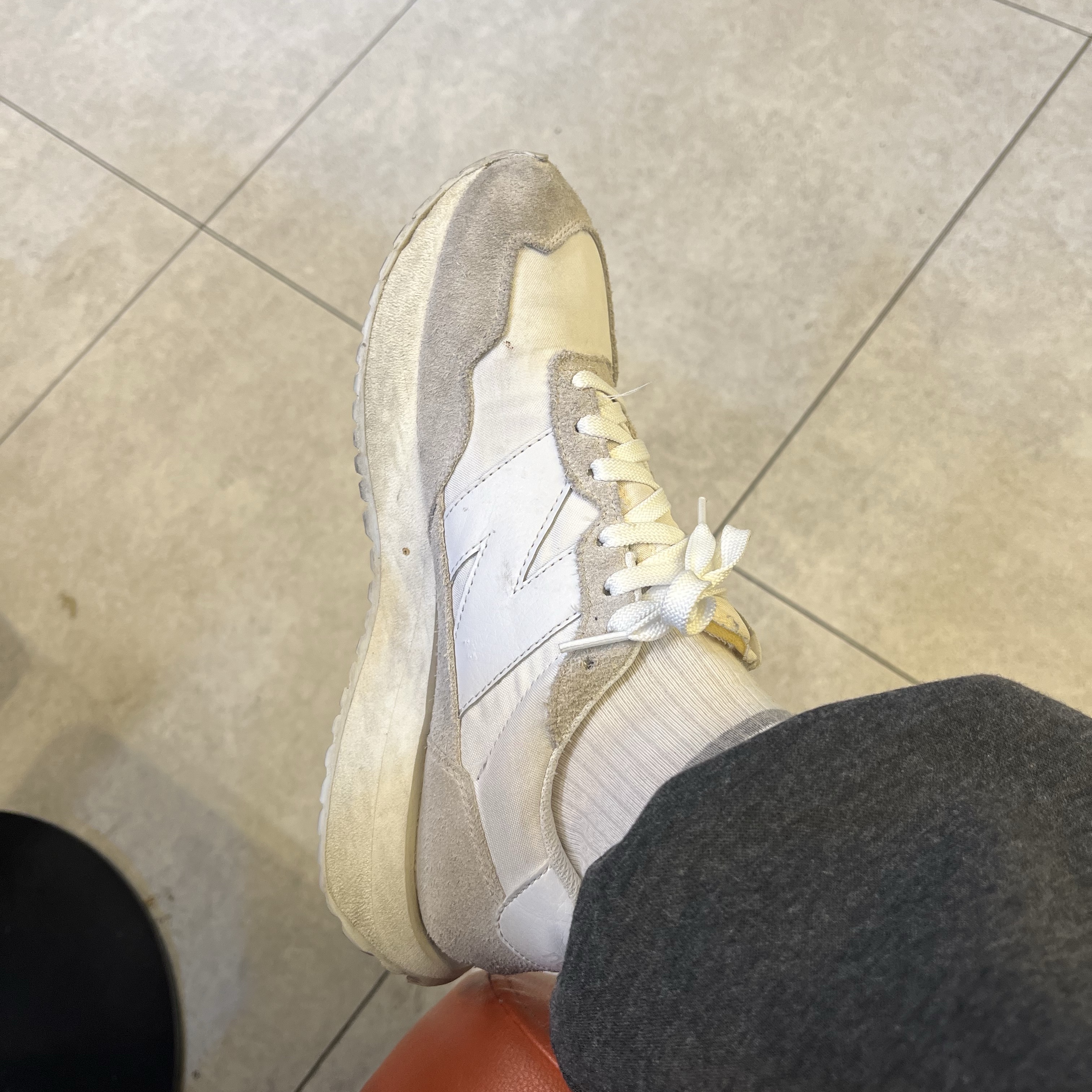 New Balance 237 Timberwolf Sand 착용 스타일 - 2