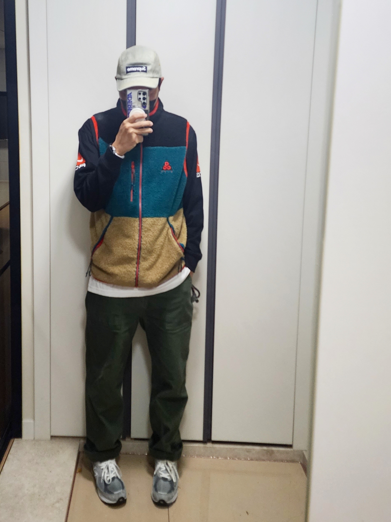 Supreme Denim Camp Cap Dirty Indigo - 23SS, Nike ACG Vest Black Parachute Beige Geode Teal - US/EU 착용 스타일 - 2