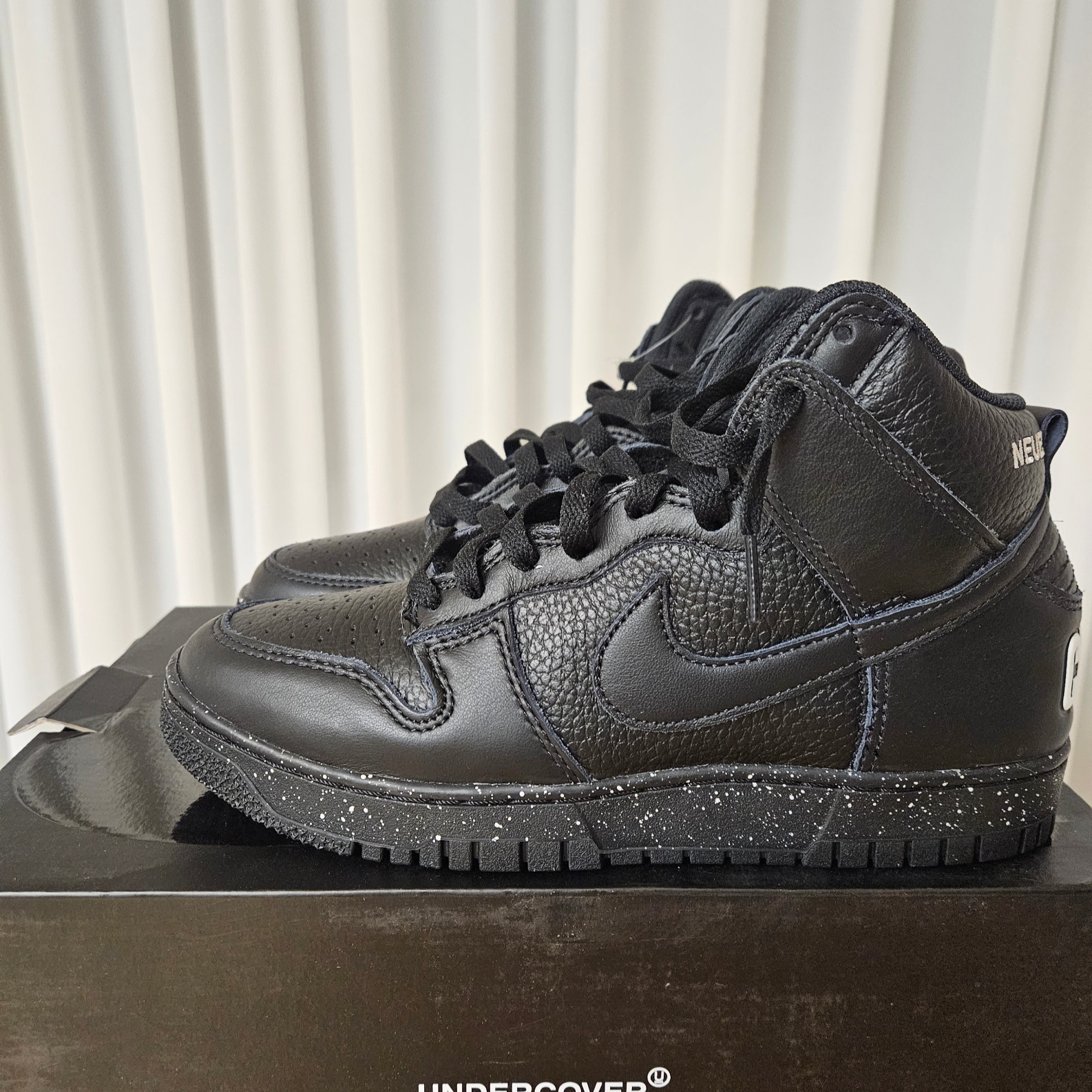 Nike x Undercover Dunk High 1985 Black 착용 스타일 - 2