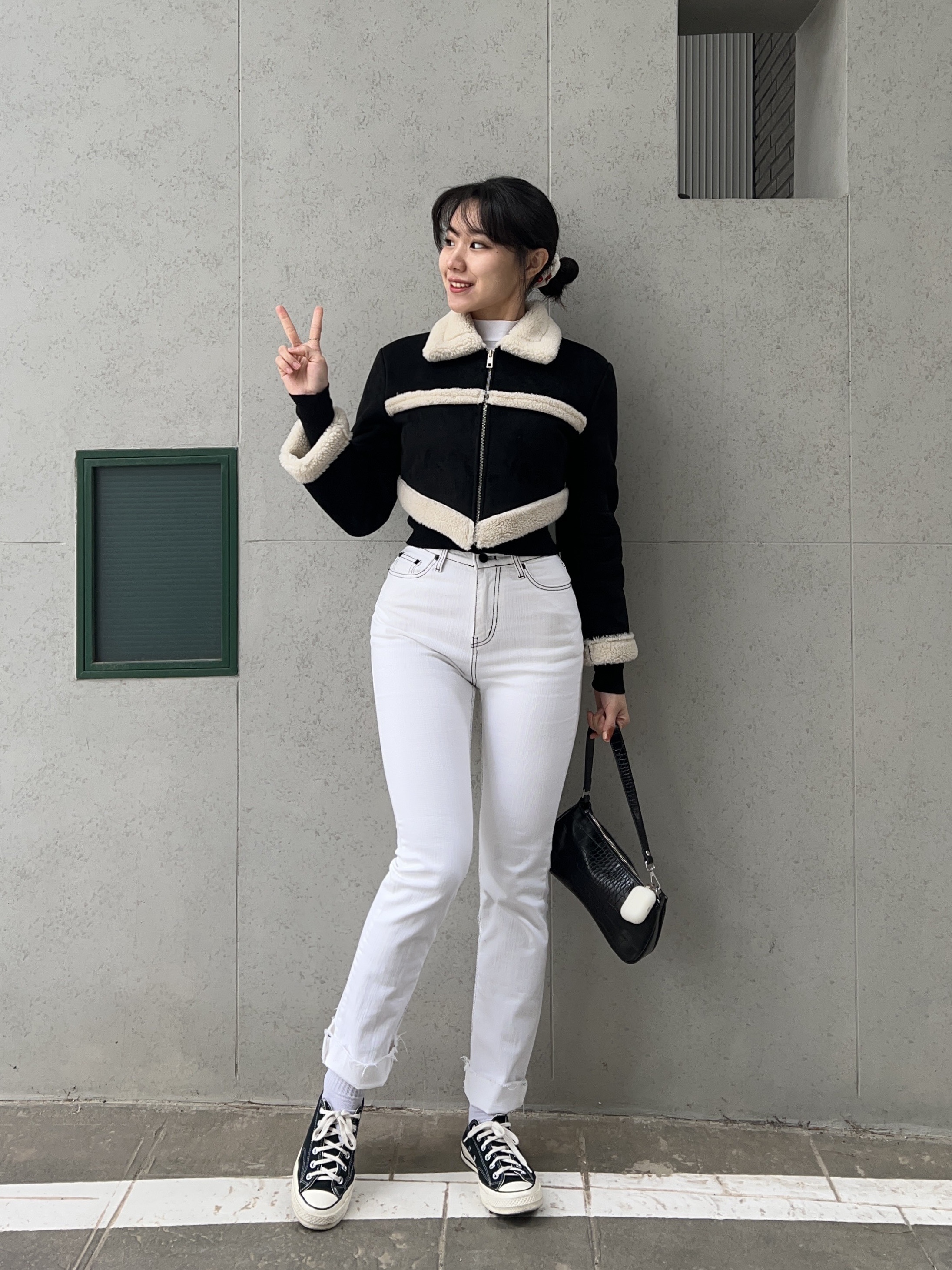 Converse Chuck 70 Ox Black - Standard, (W) Vivienne Westwood Bea Cropped Cardigan Black 착용 스타일 - 4