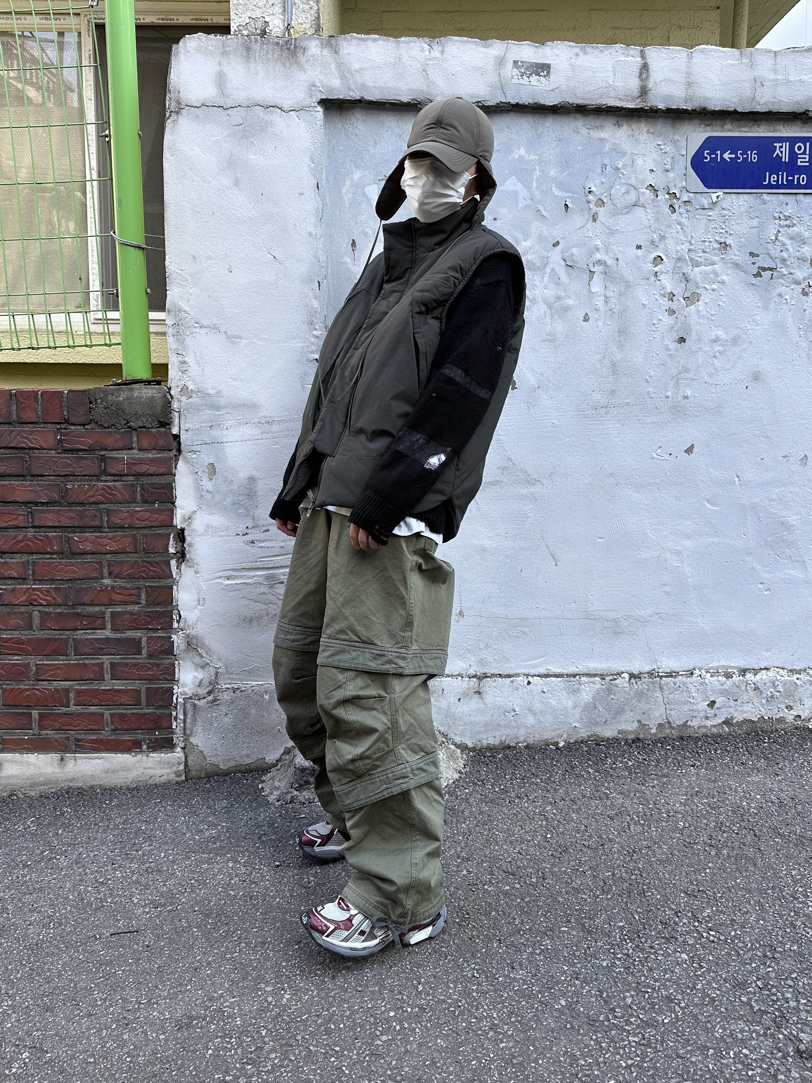 Farfromwhat Far Layered Work Pants Olive 착용 스타일 - 1