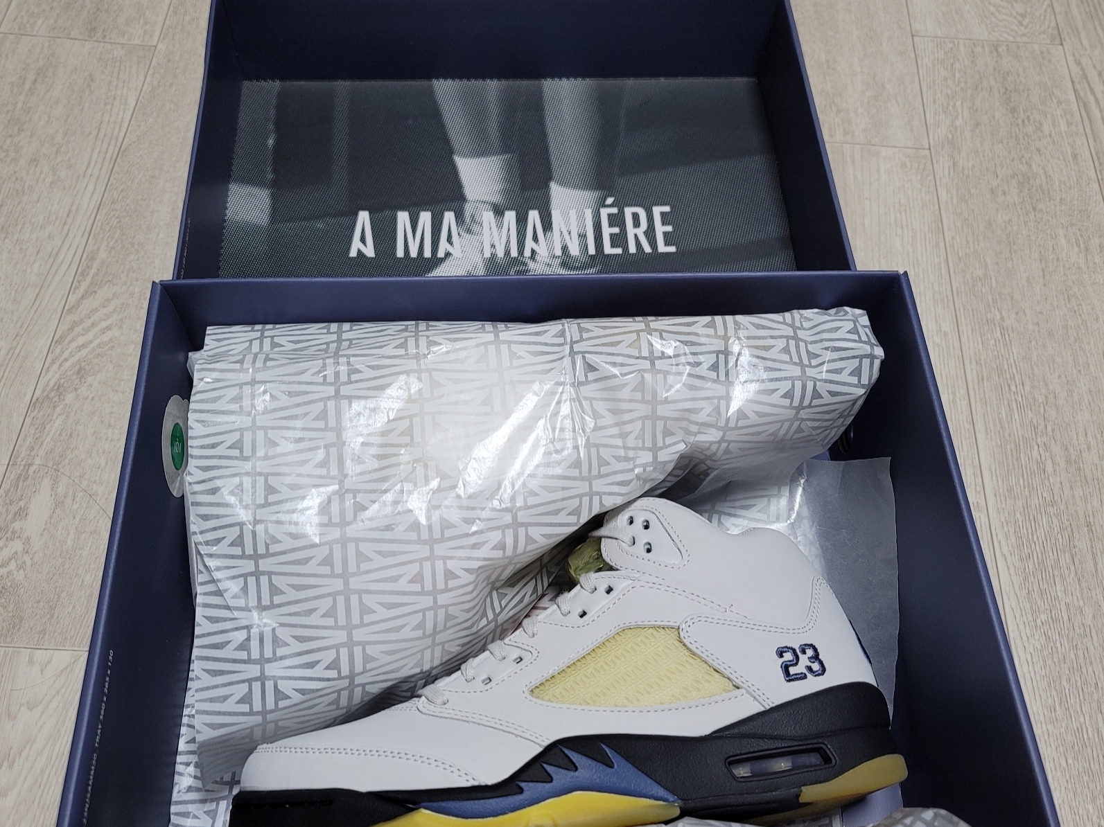 (W) Jordan 5 x A Ma Maniere Retro Dawn 착용 스타일 - 1