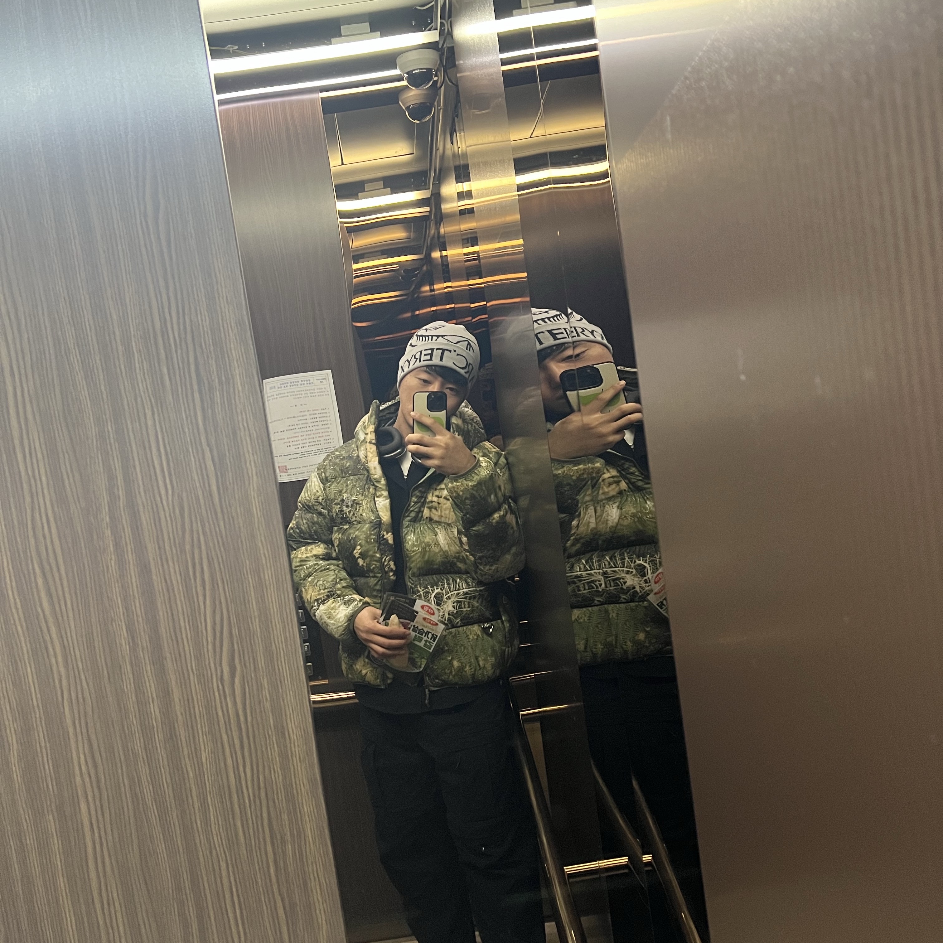 Arc'teryx Bird Word Toque Orca, Apple AirPods Max Lightning Space Gray (Korean Ver.) 착용 스타일