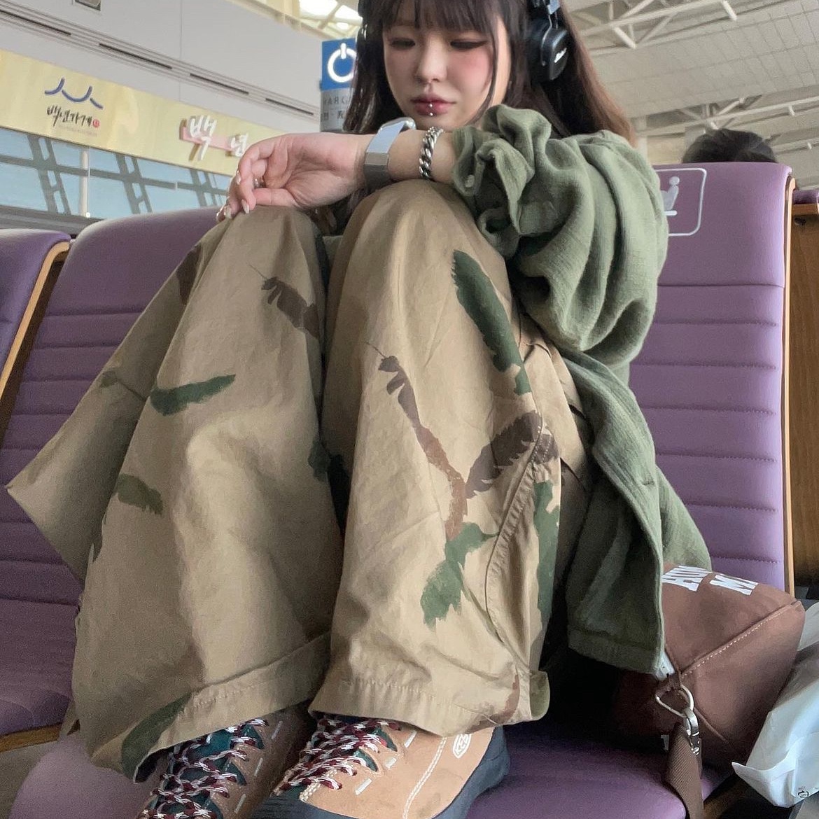 Keen Jasper Sneakers Toasted Coconut, Cav Empt Welt Pockets Big Shirt Green - 23FW 착용 스타일