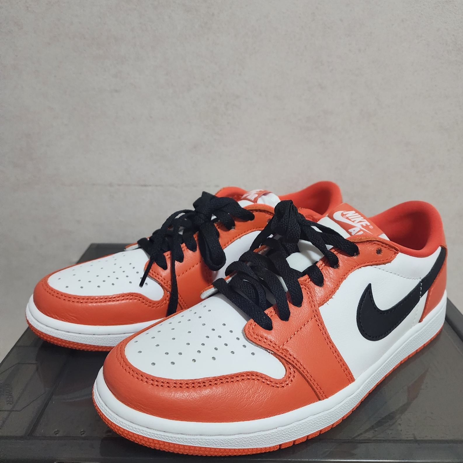 Jordan 1 Low OG Starfish 착용 스타일
