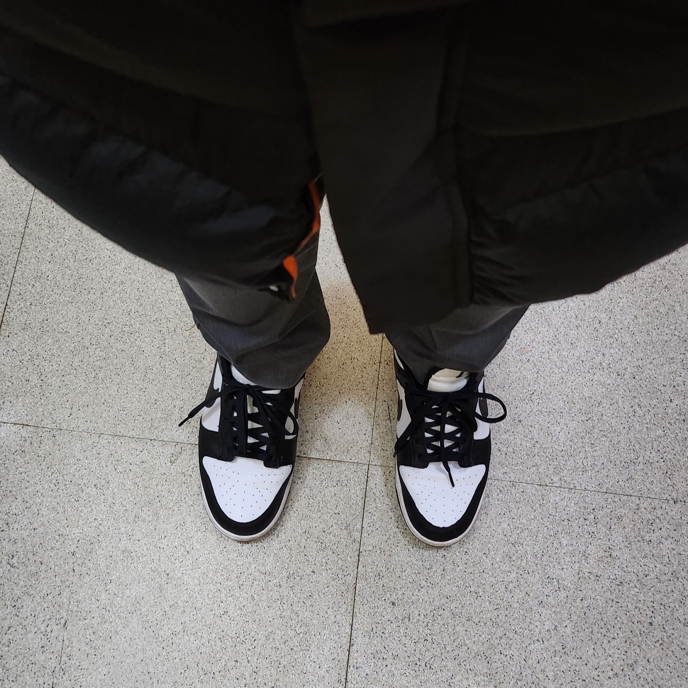 Nike Dunk Low Retro Black 착용 스타일