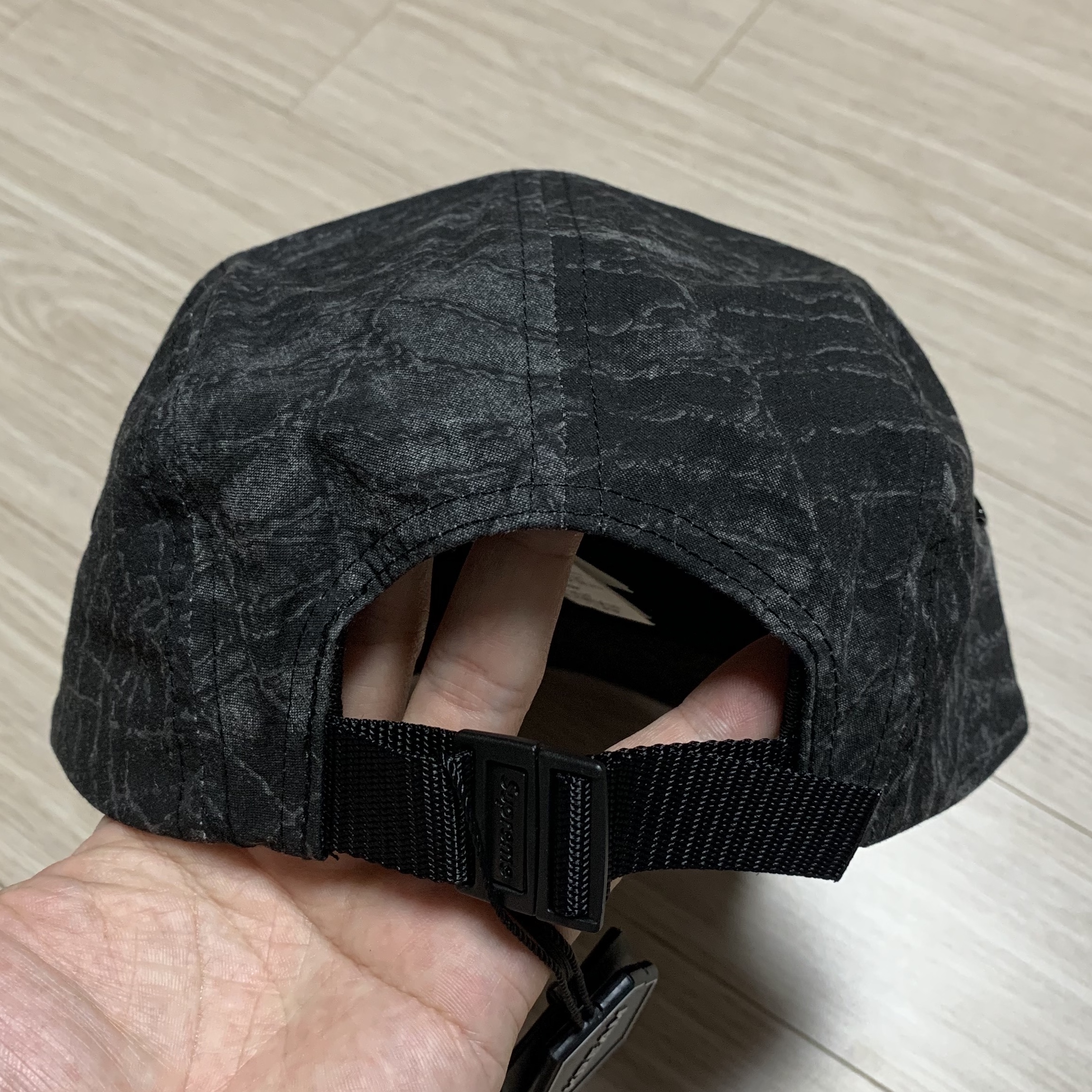 Supreme x Stone Island Camp Cap Black - 23FW 착용 스타일 - 4