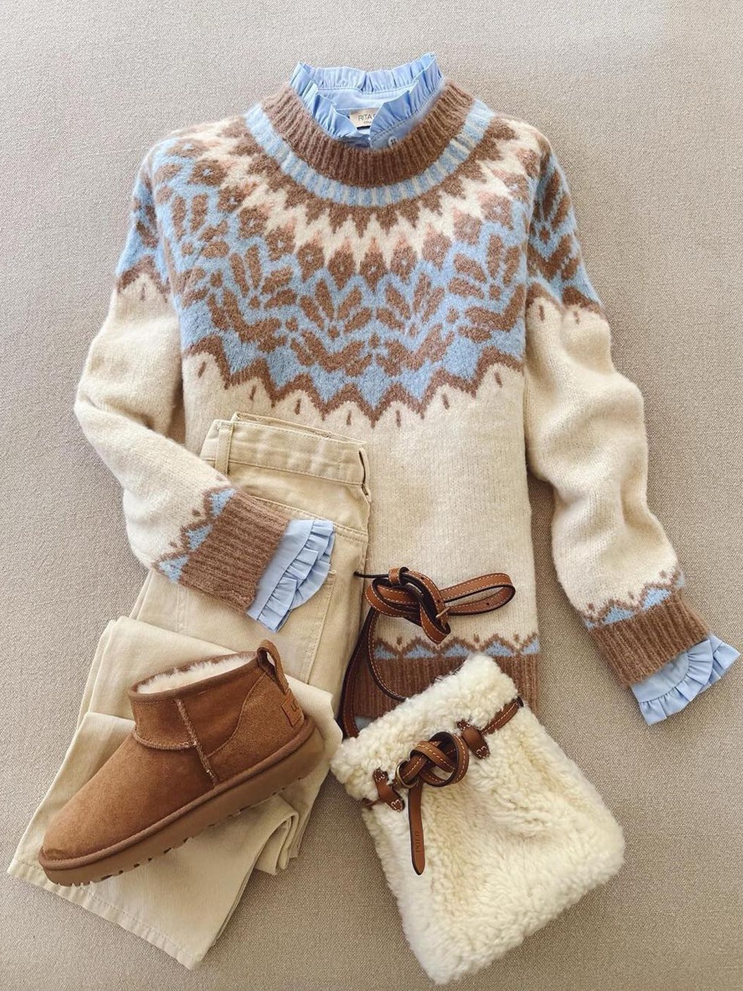 (W) UGG Classic Mini II Boots Mustard Seed, UGG Classic Mini Boots Chestnut 착용 스타일 - 5