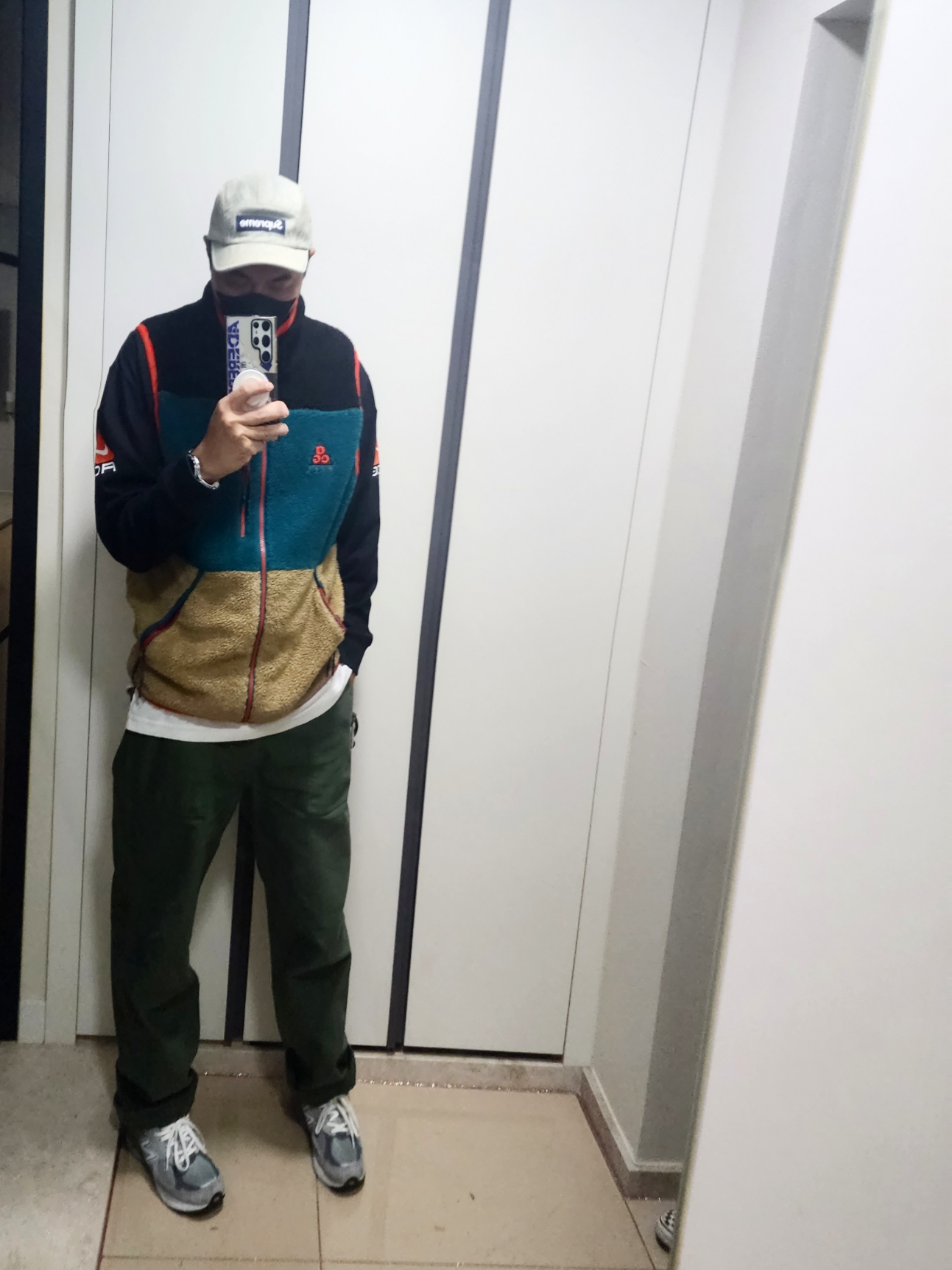 Supreme Denim Camp Cap Dirty Indigo - 23SS, Nike ACG Vest Black Parachute Beige Geode Teal - US/EU 착용 스타일 - 1