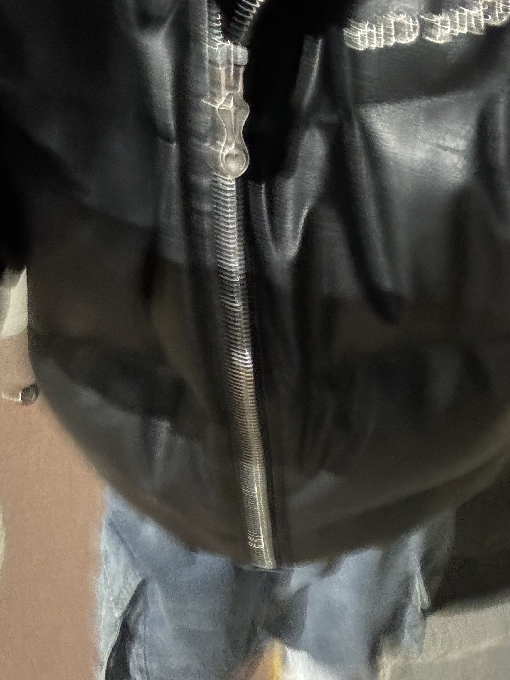 Thug Club Leather Puffer Jacket Black (Polyester), Nike Air Force 1 '07 Low White 착용 스타일 - 1