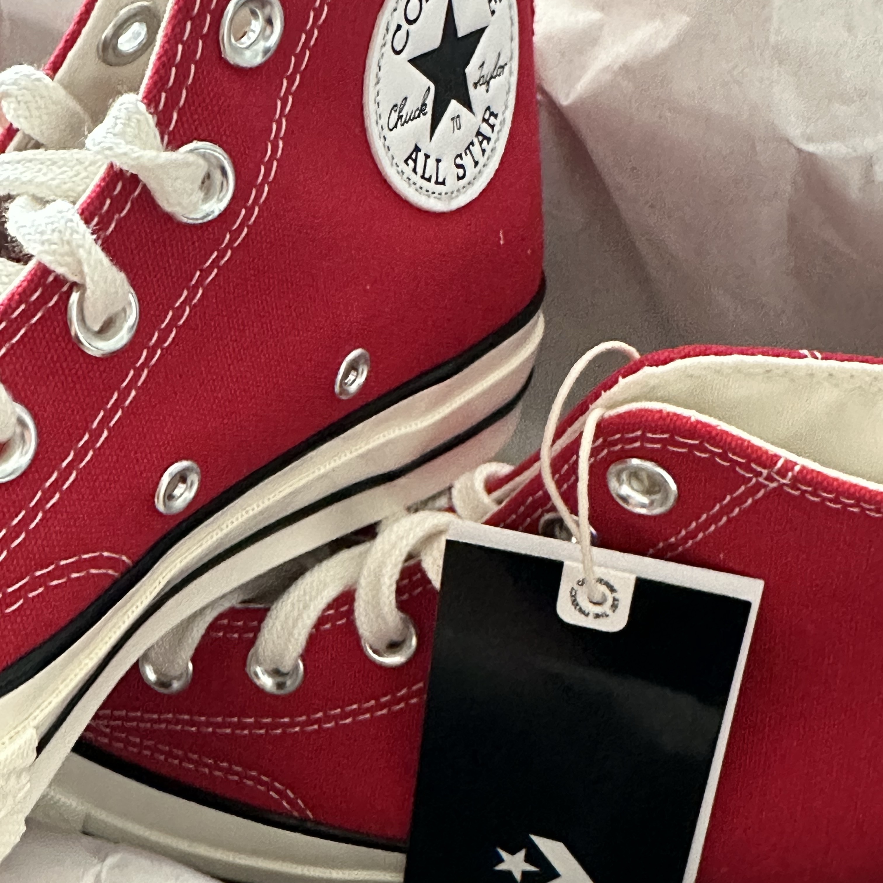 Converse Chuck 70 High Vintage Canvas Enamel Red 착용 스타일 - 1