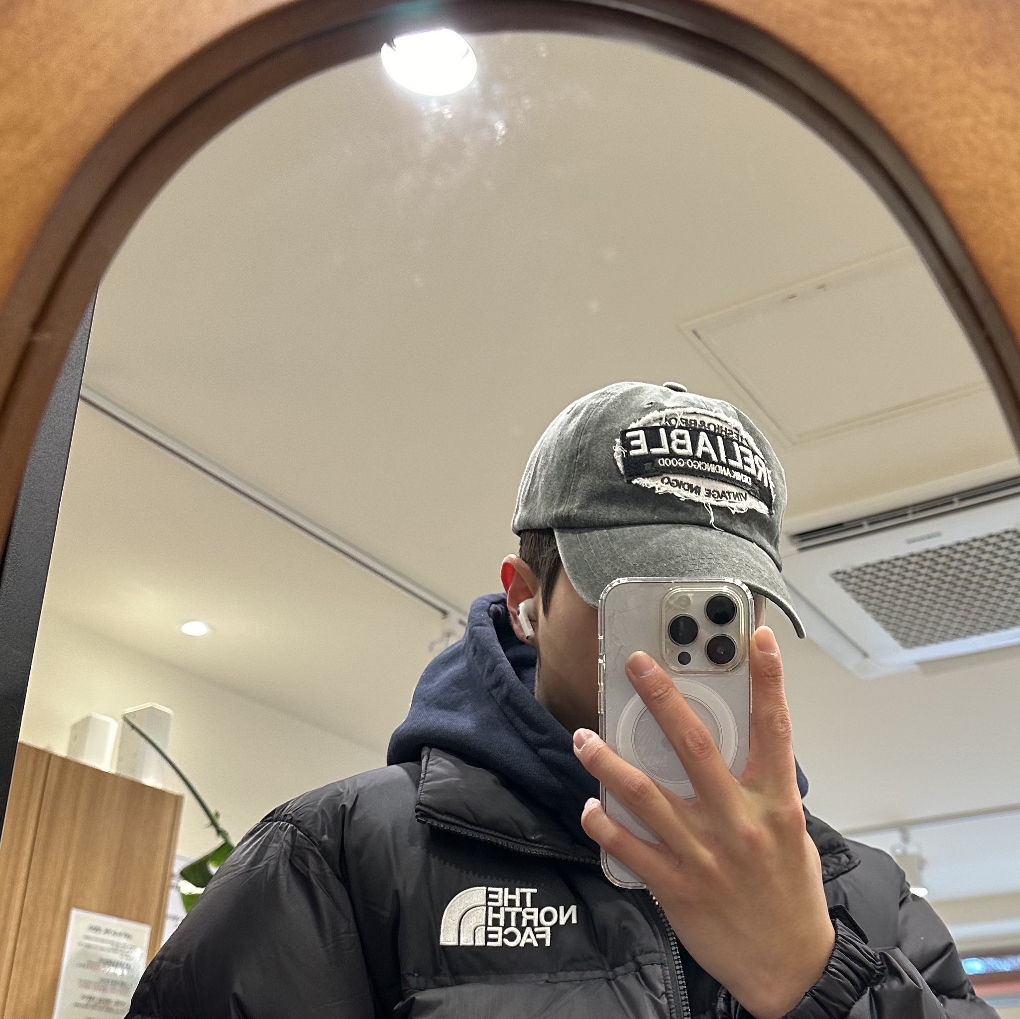 The North Face 1996 Eco Nuptse Jacket Black 착용 스타일 - 1
