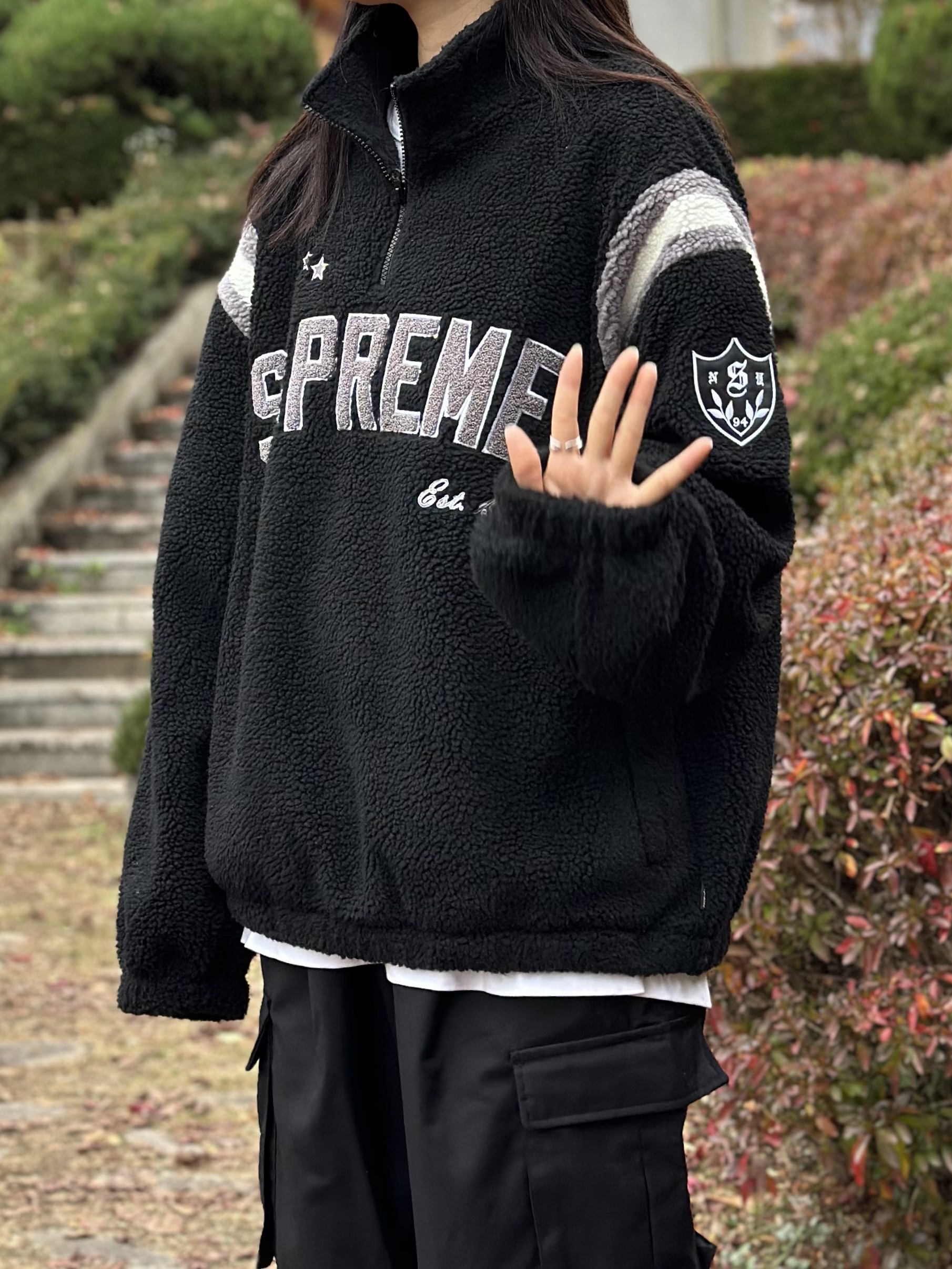 Supreme Arc Half Zip Fleece Pullover Black - 23FW, Nike x Travis Scott Air Force 1 Low Cactus Jack 착용 스타일 - 3