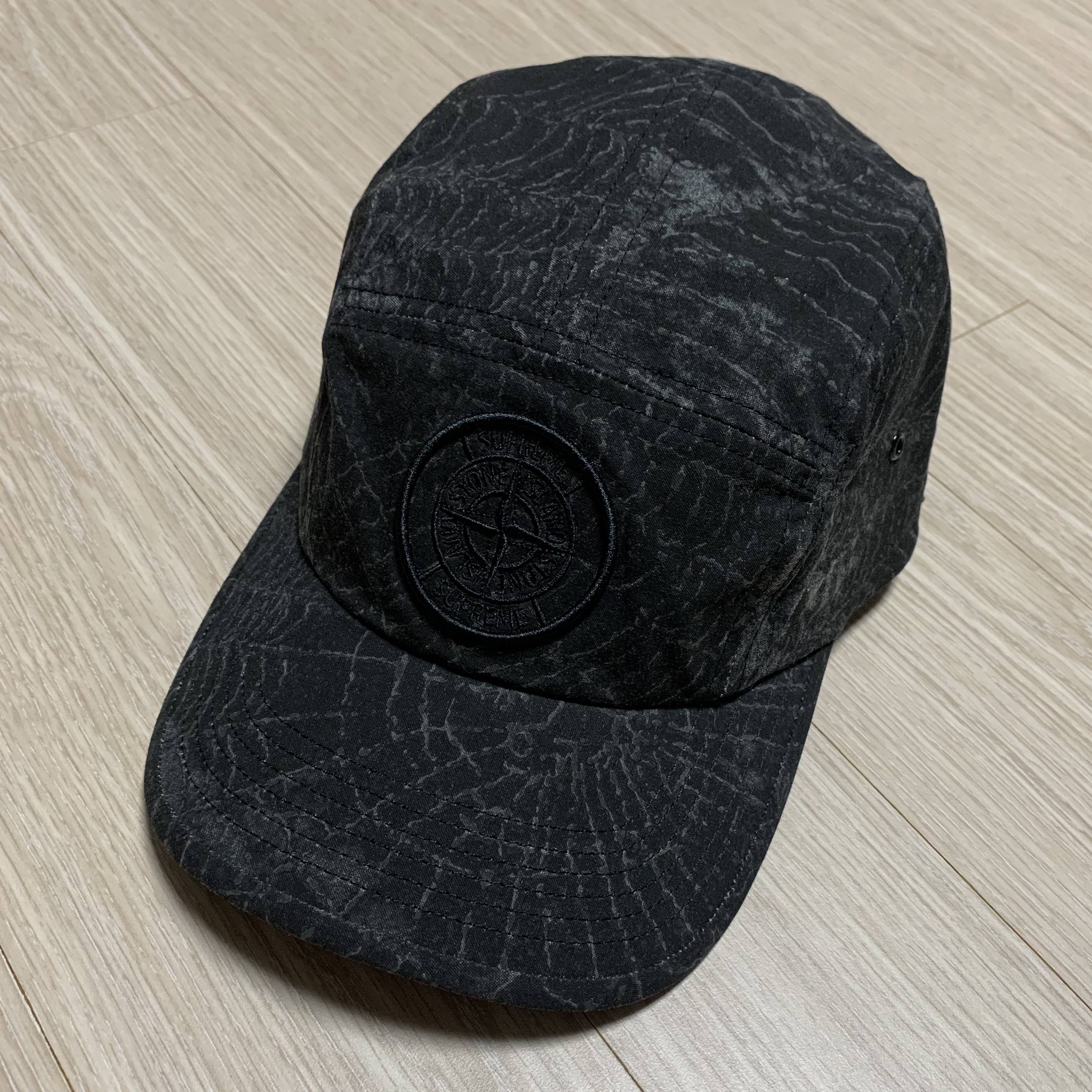 Supreme x Stone Island Camp Cap Black - 23FW 착용 스타일 - 2