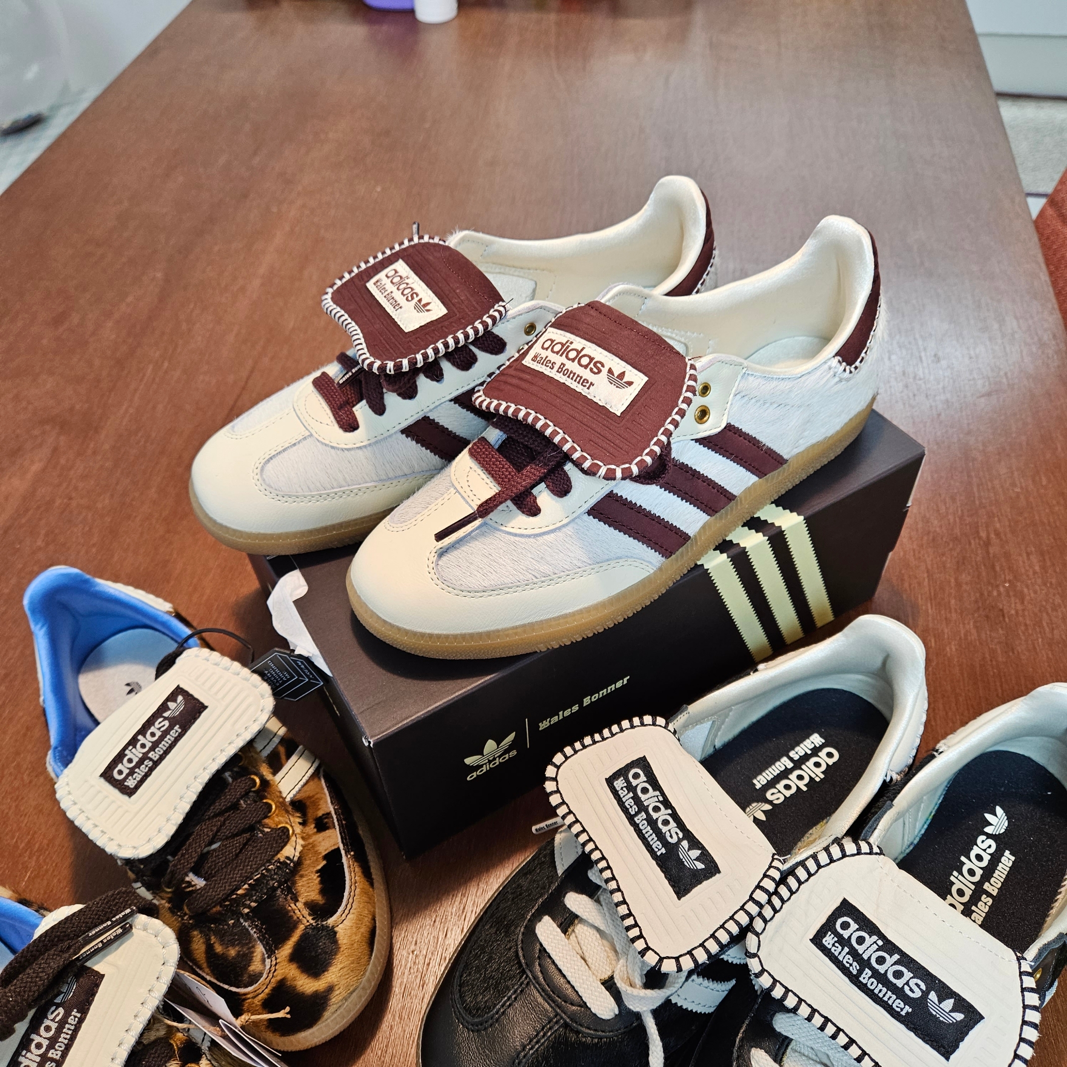 Adidas x Wales Bonner Pony Tonal Samba Core Black Cream White, Adidas x Wales Bonner Pony Leo Samba Dark Brown Cream White 착용 스타일 - 4