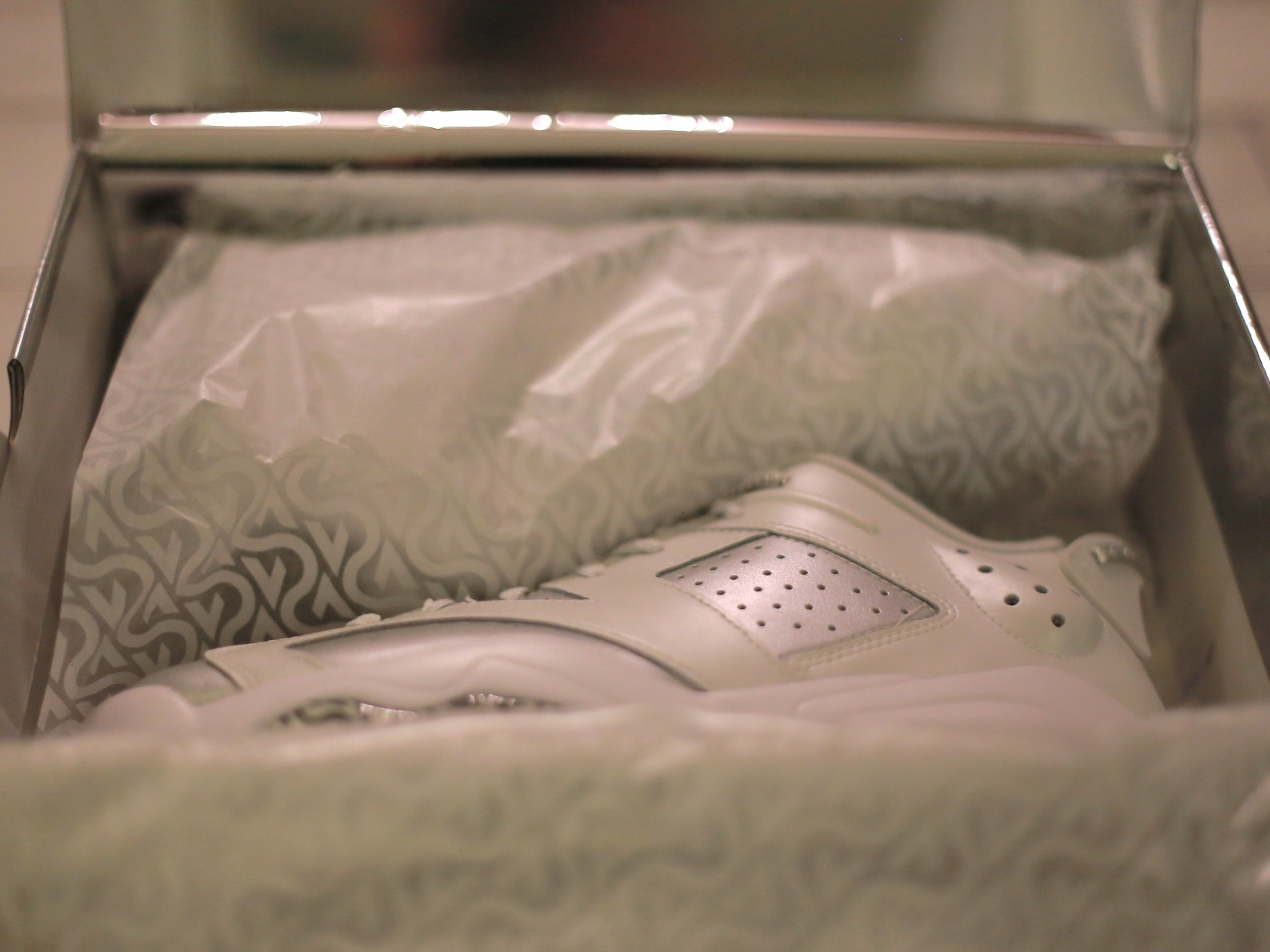 Jordan 6 Retro Golf NRG Photon Dust Metallic Silver 착용 스타일 - 8