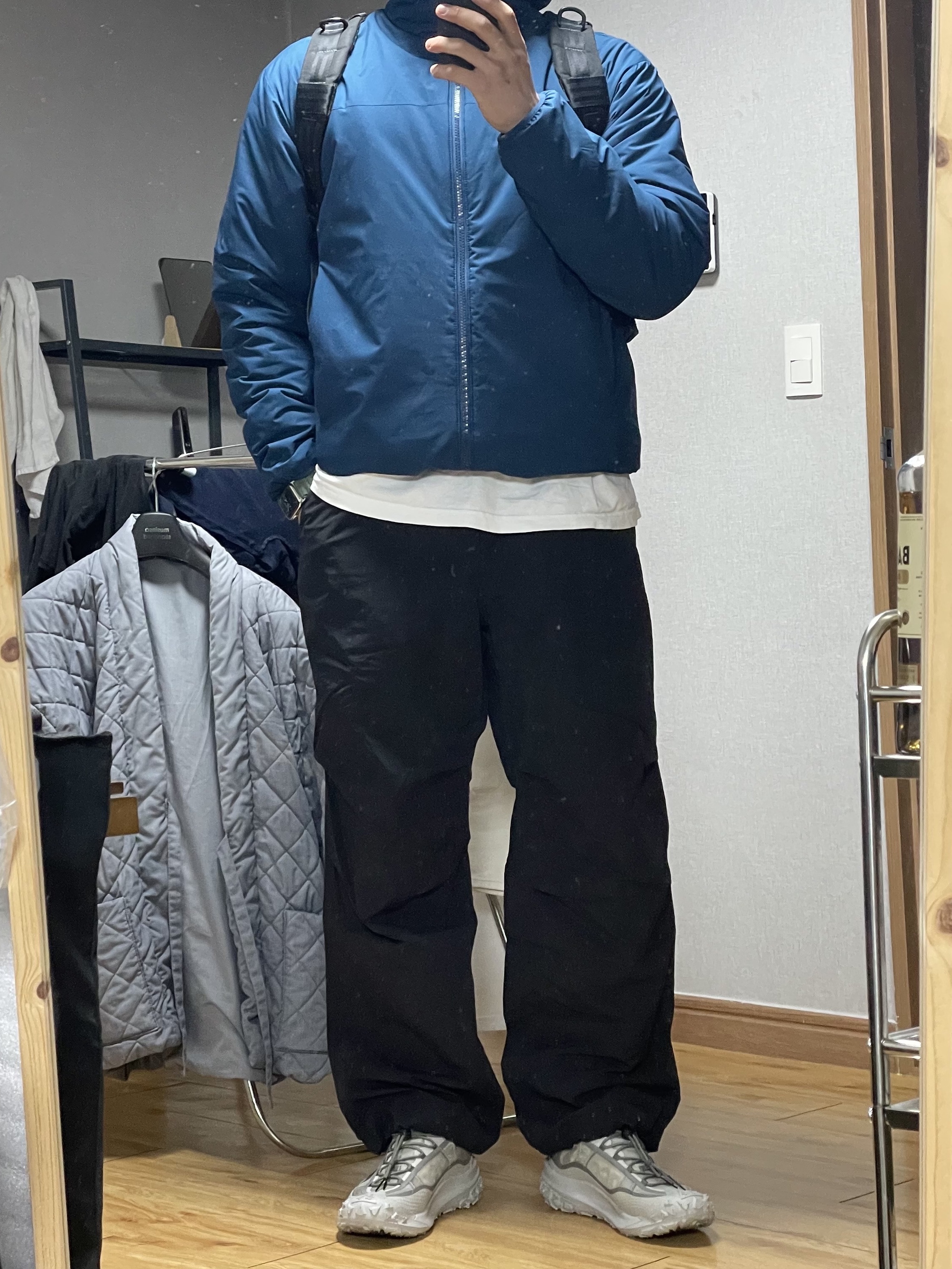 Nike ACG Mountain Fly 2 Low Light Iron Ore Black 착용 스타일