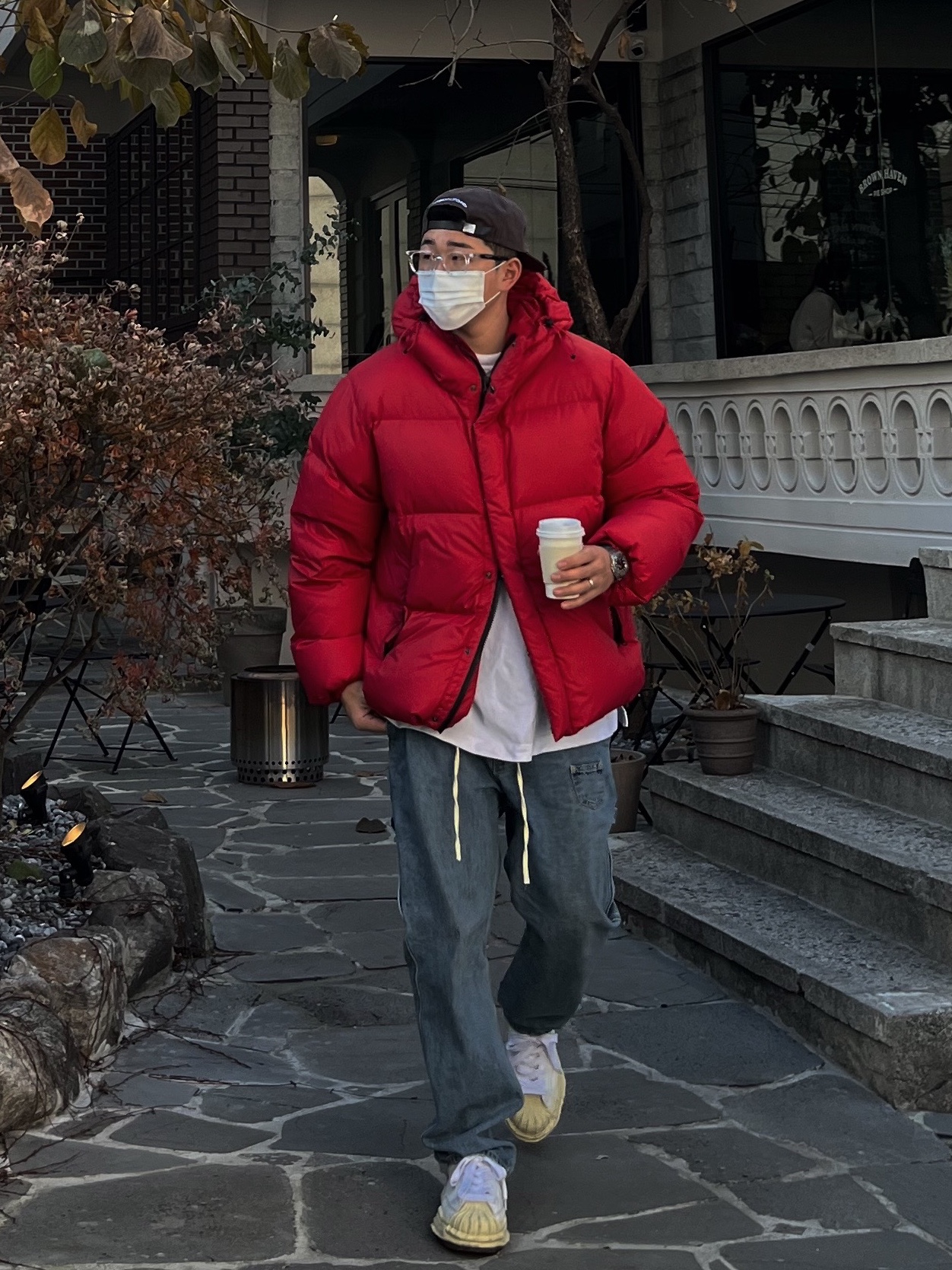 Maison Mihara Yasuhiro Blakey VL OG Sole Leather Low-top Sneakers White 착용 스타일
