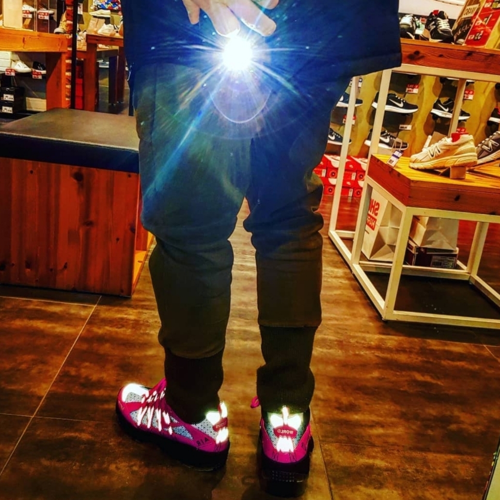 Nike x Supreme Air Humara 17 Fire Pink 착용 스타일