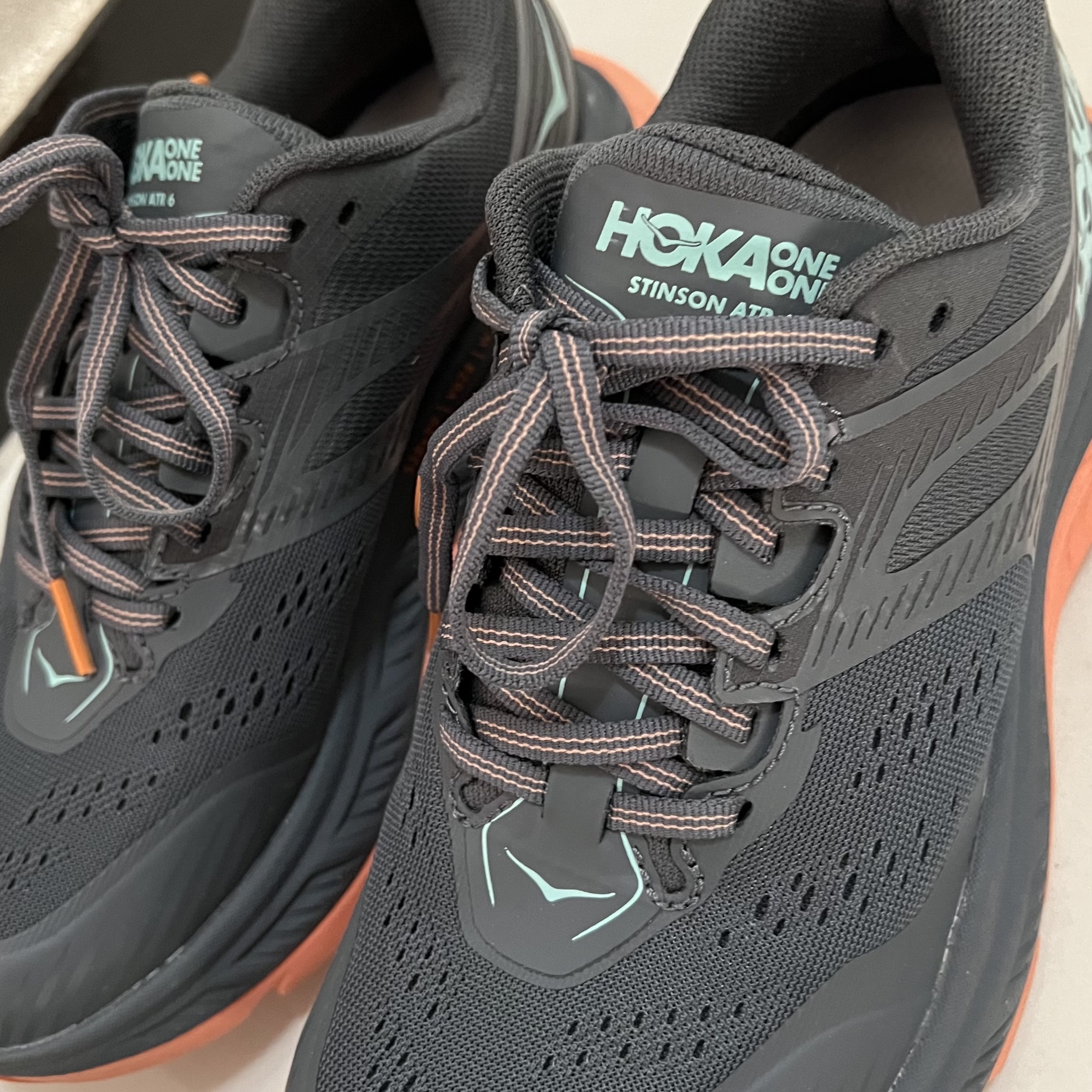 (W) Hoka Bondi 8 Black - Wide 착용 스타일