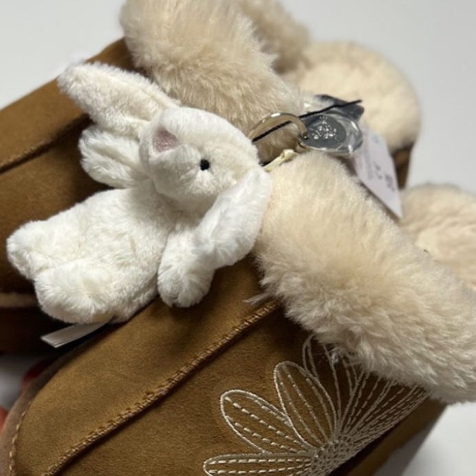 Mardi Mercredi Les Pompes Women Classique Slipper Chestnut, Jellycat Bashful Bunny Bag Charm Cream 착용 스타일