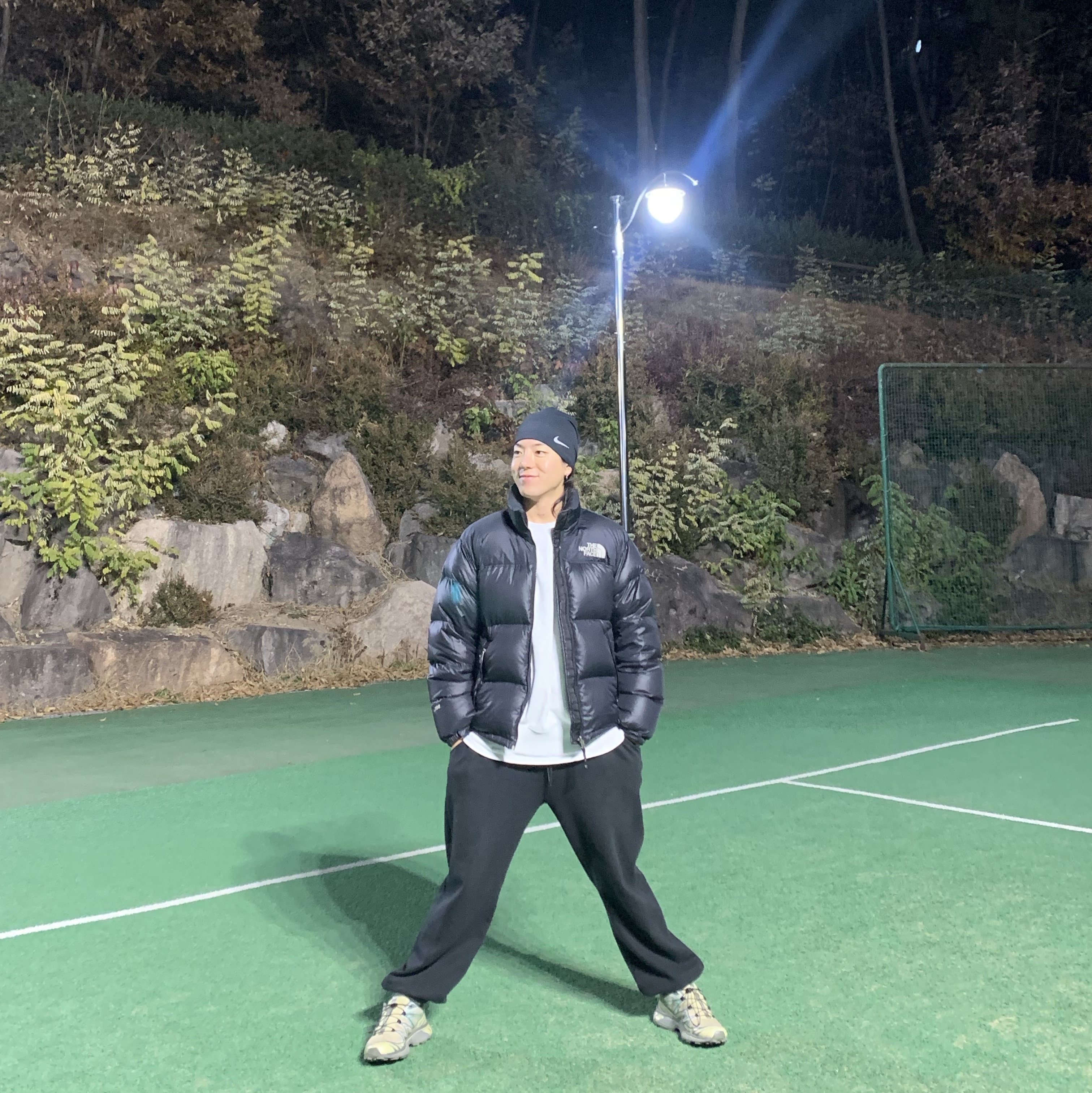 Salomon XT-6 Mindful Grey Green Moss Grey, The North Face 1996 Retro Nuptse Jacket Black 착용 스타일