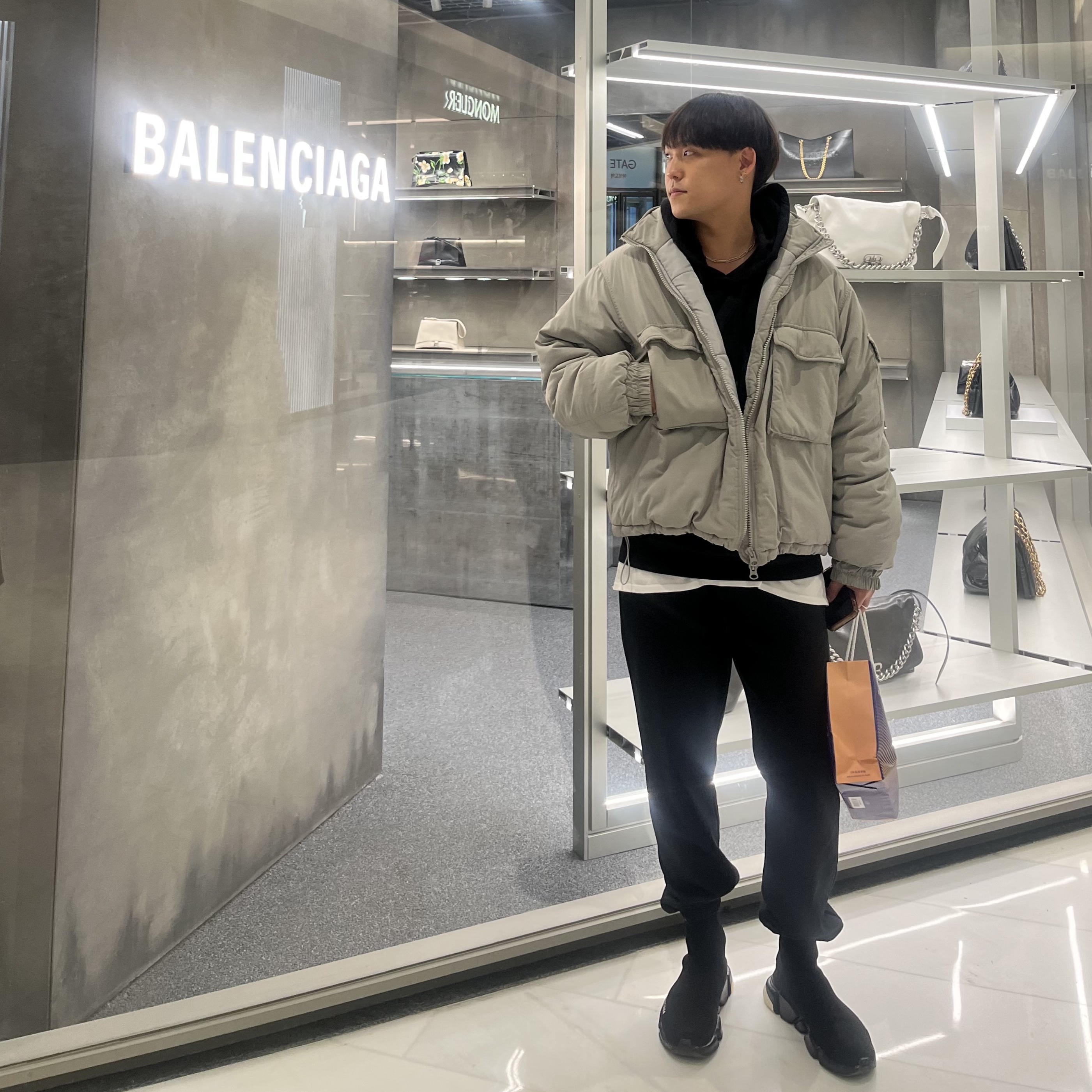 Balenciaga Speed Trainer Black 2021 착용 스타일 - 1