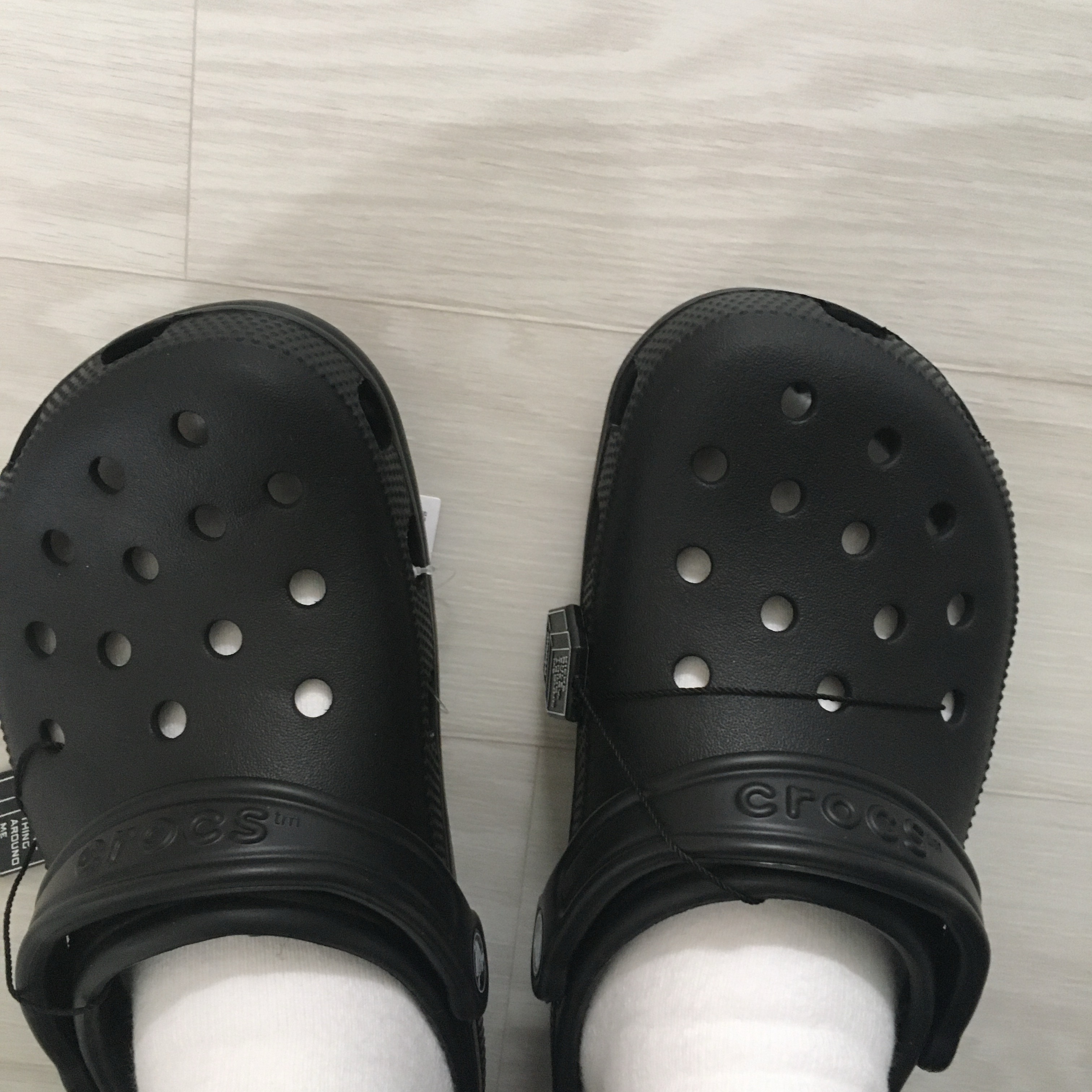 Crocs Classic Clog Black 착용 스타일
