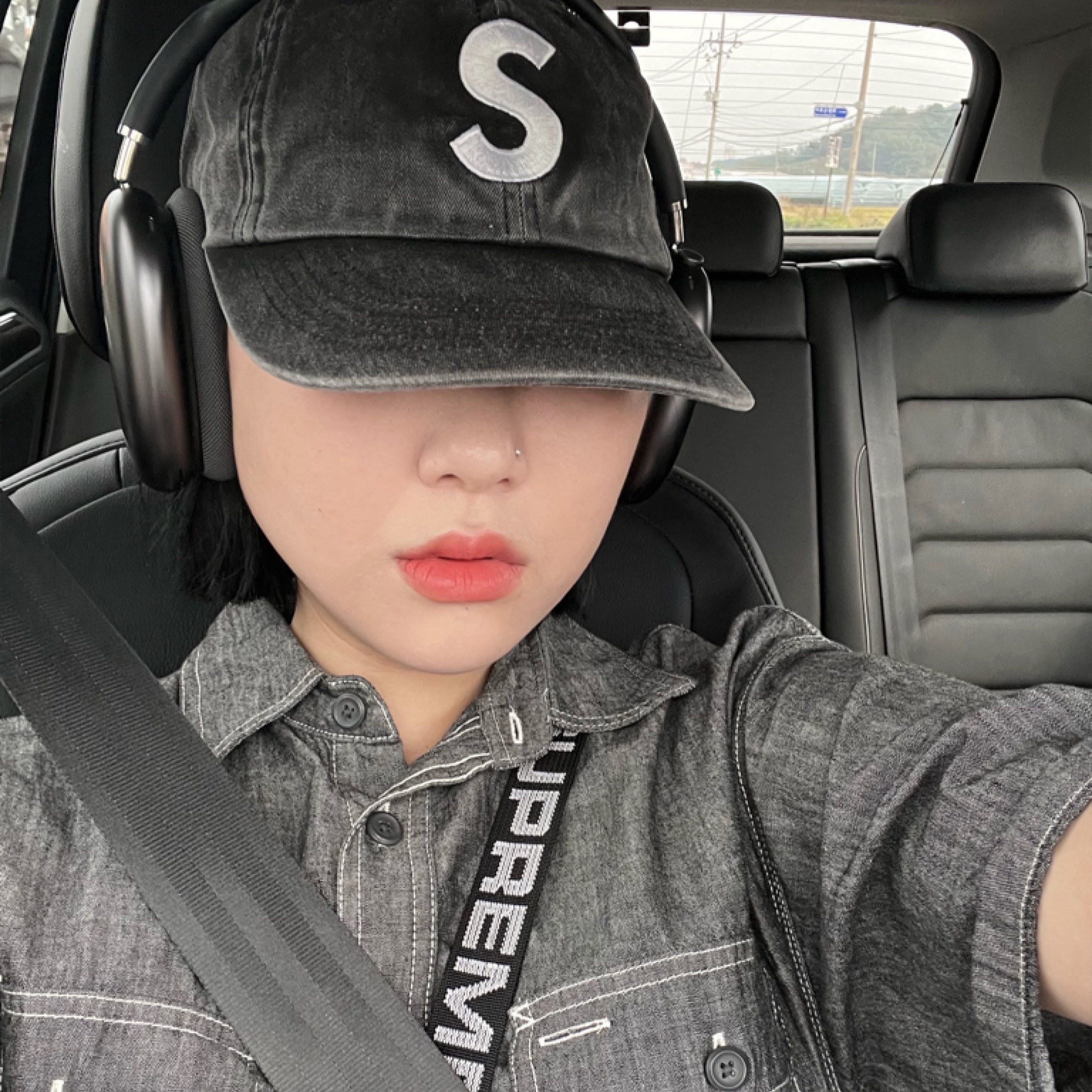 Apple AirPods Max Lightning Space Gray (Korean Ver.) 착용 스타일