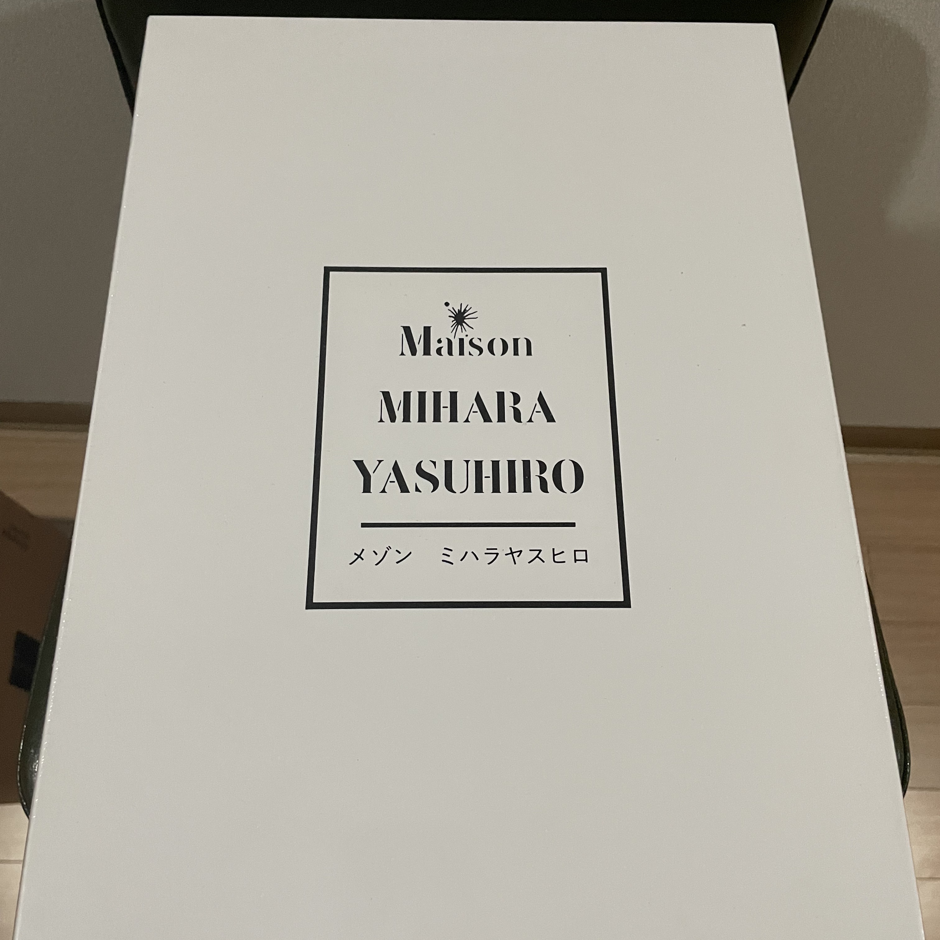 Maison Mihara Yasuhiro Blakey OG Sole Leather Low-top Sneakers White 착용 스타일 - 4