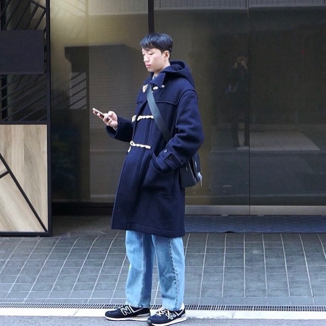 New Balance 574 Black - D Standard, Ader Error Trace Admore Crossbody Bag Black 착용 스타일