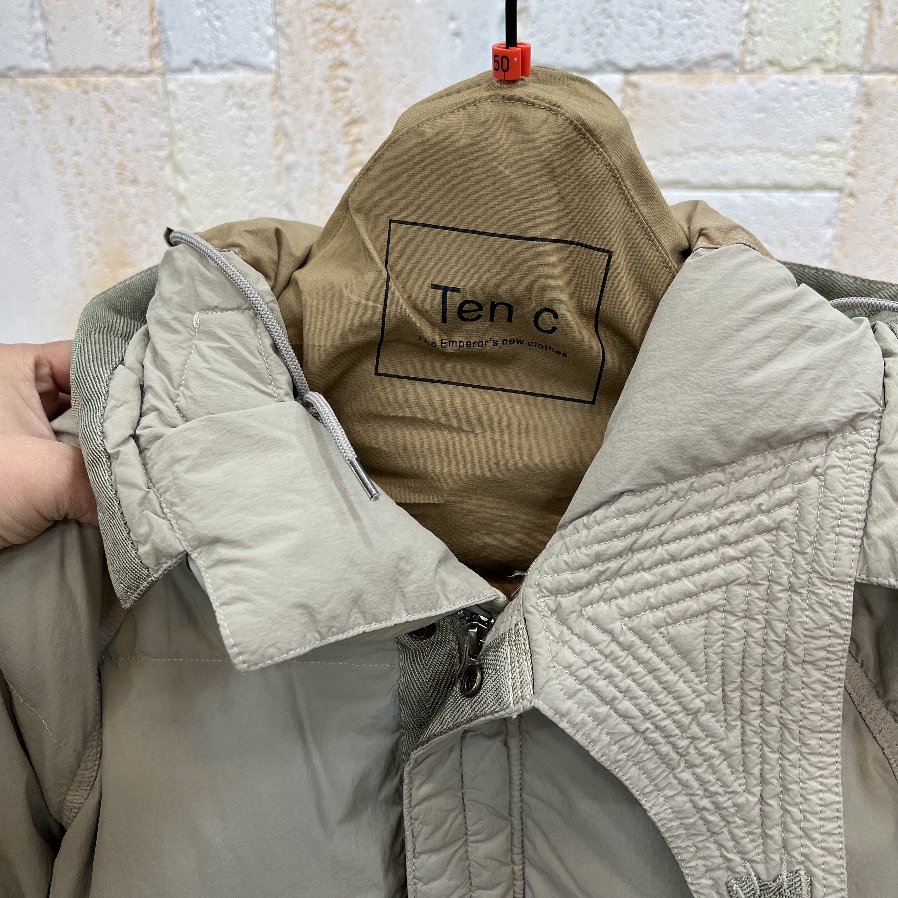Ten C Artic Down Parka Pale Taupe 착용 스타일 - 1
