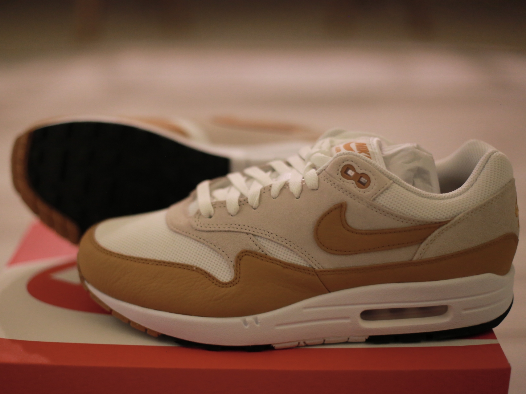 Nike Air Max 1 Bronze 착용 스타일 - 4
