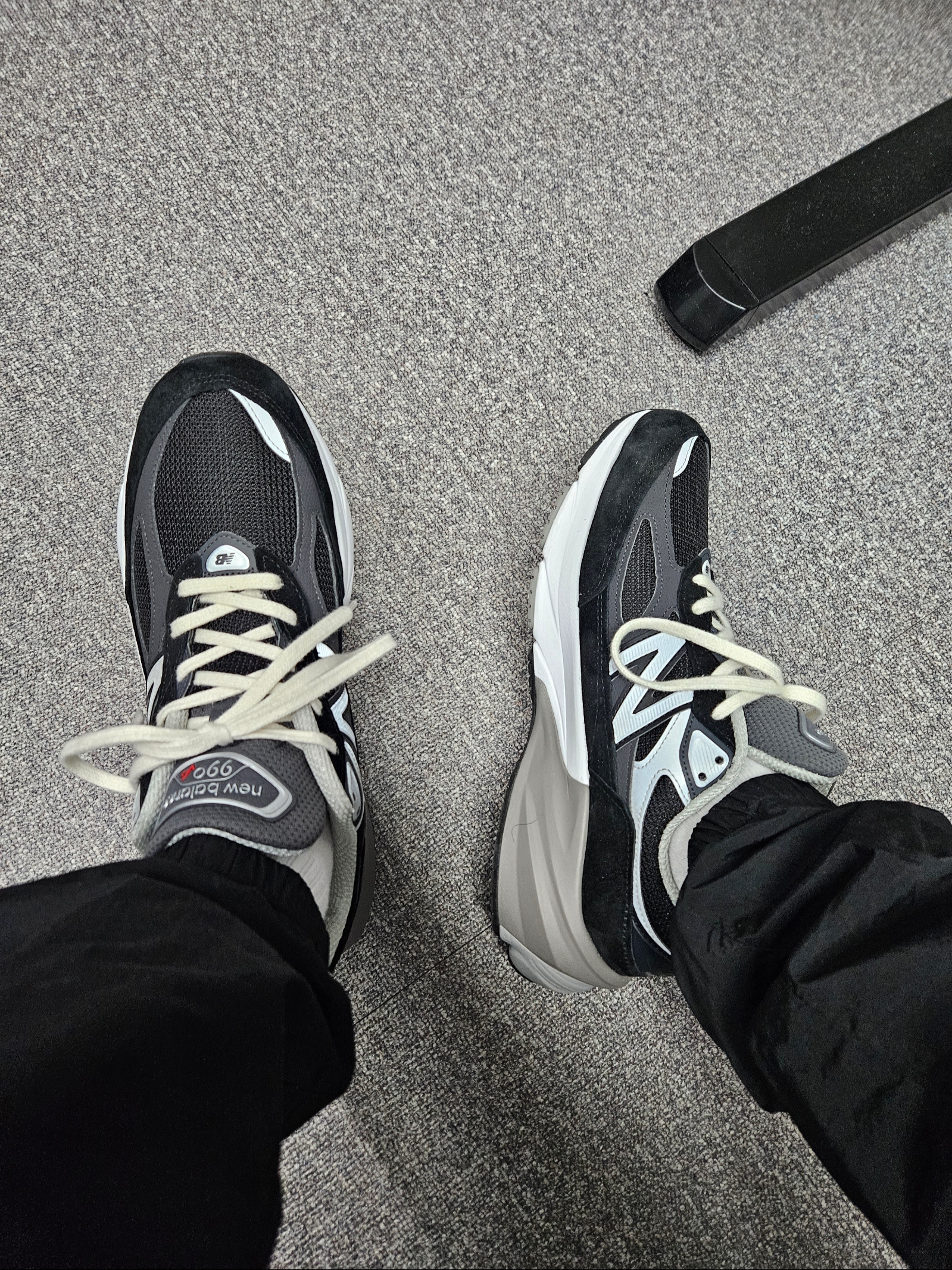 New Balance 990v6 Made in USA Black White 착용 스타일