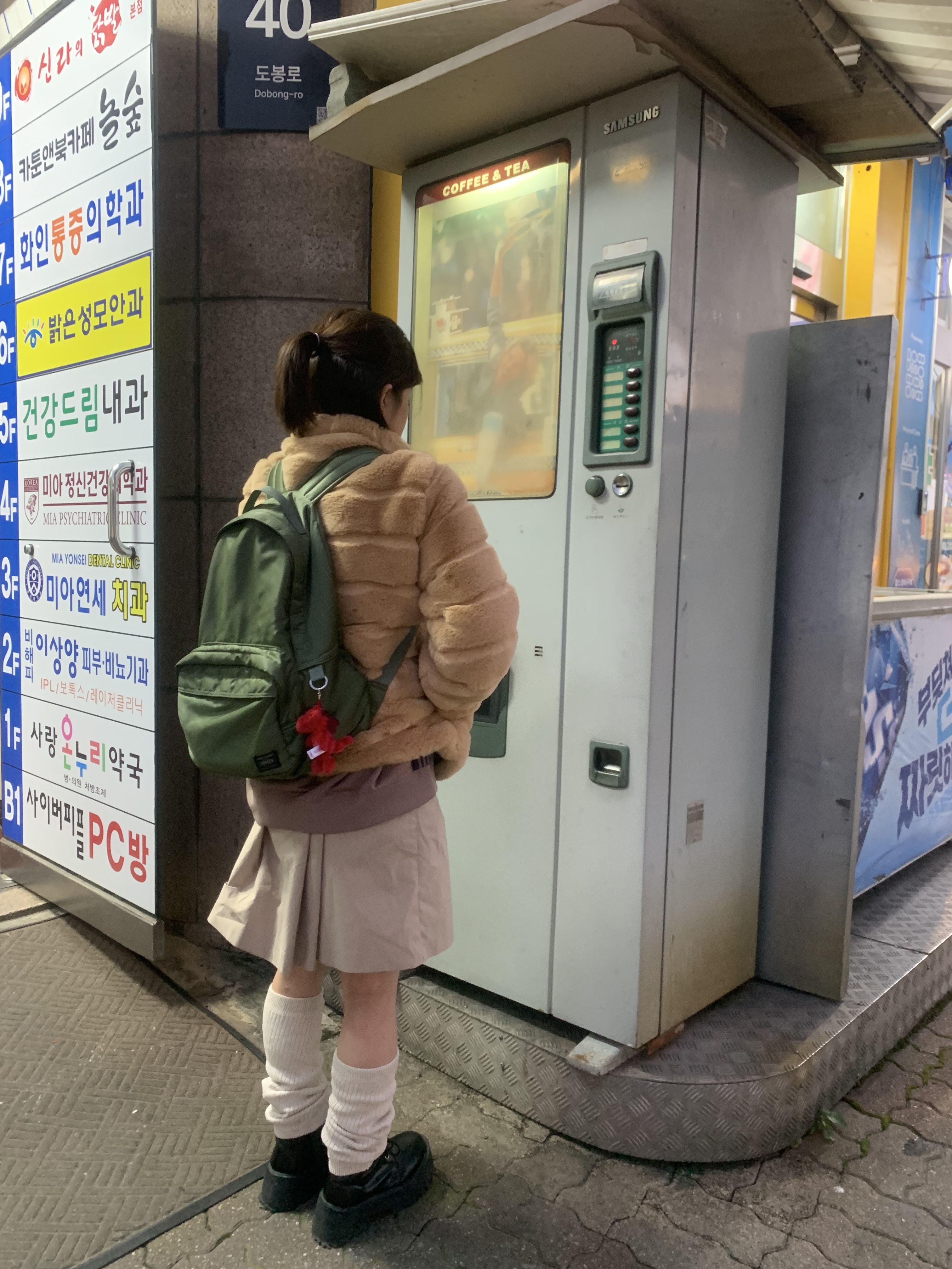 Porter Tanker Backpack Sage Green 착용 스타일