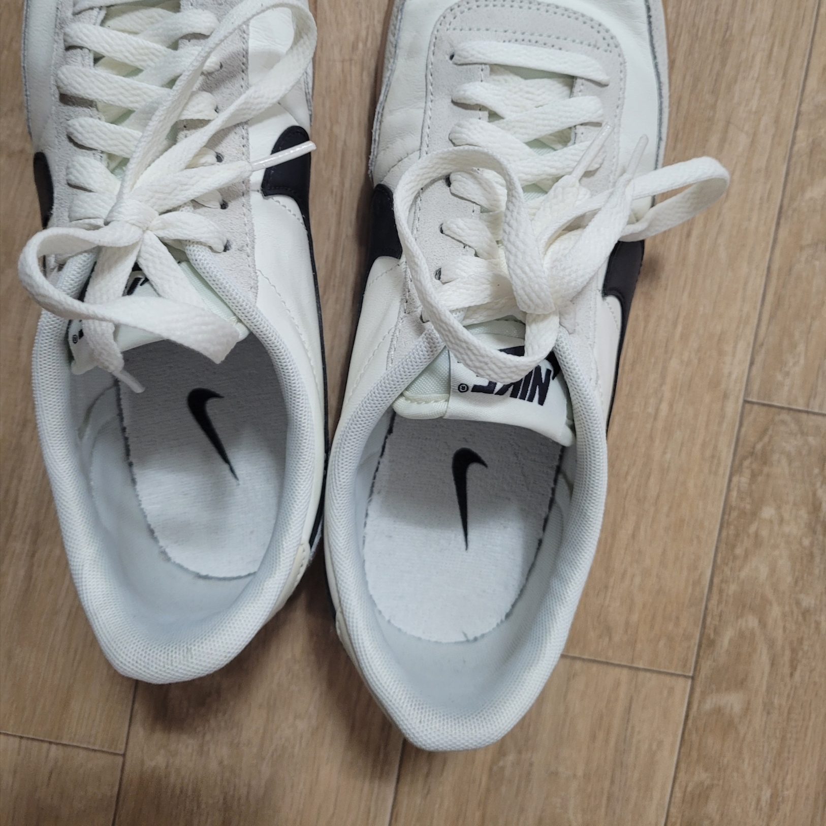 Nike Killshot 2 Leather Sail Oil Grey Gum 착용 스타일