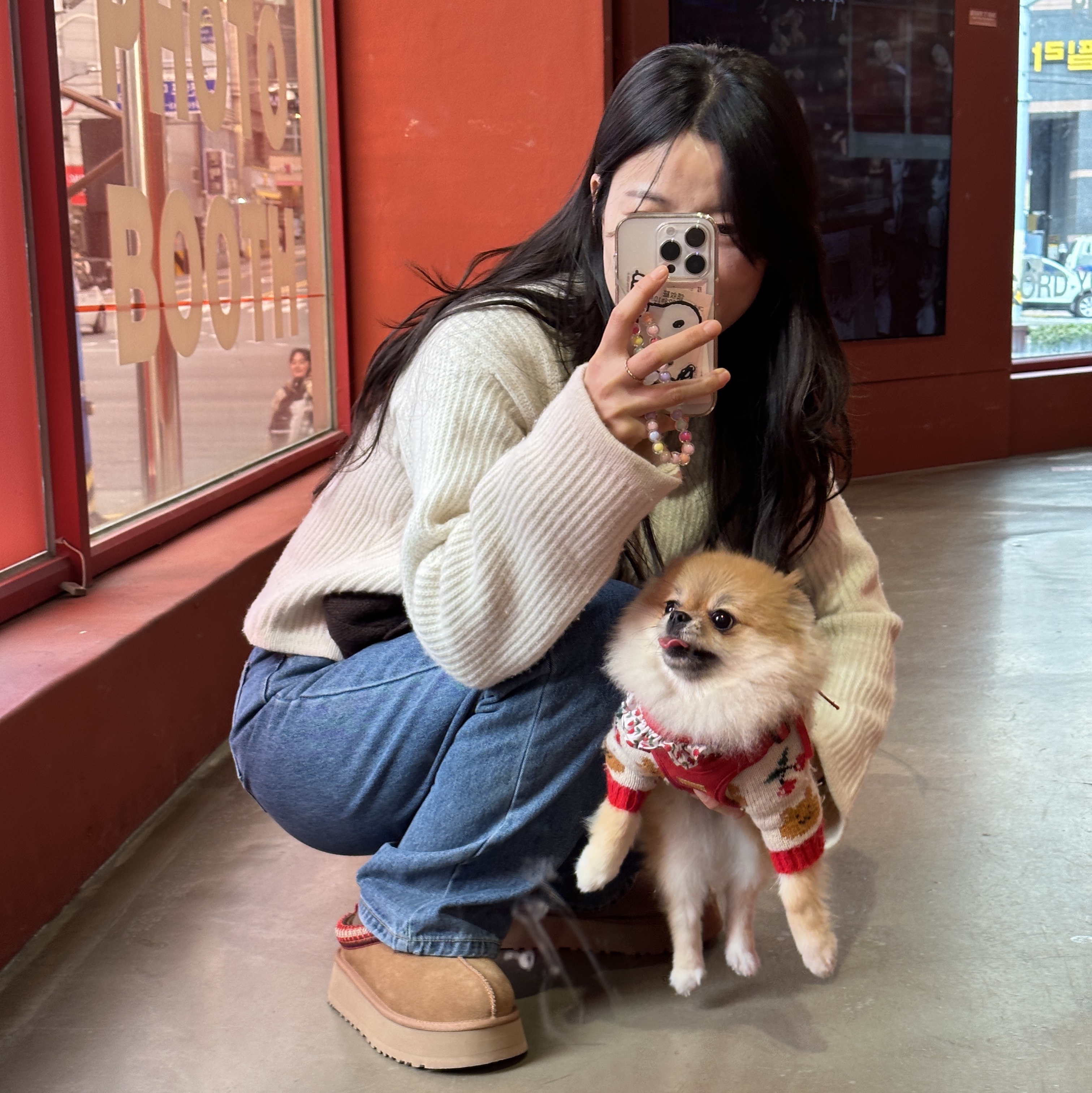 (W) UGG Tazz Slipper Chestnut 착용 스타일 - 2