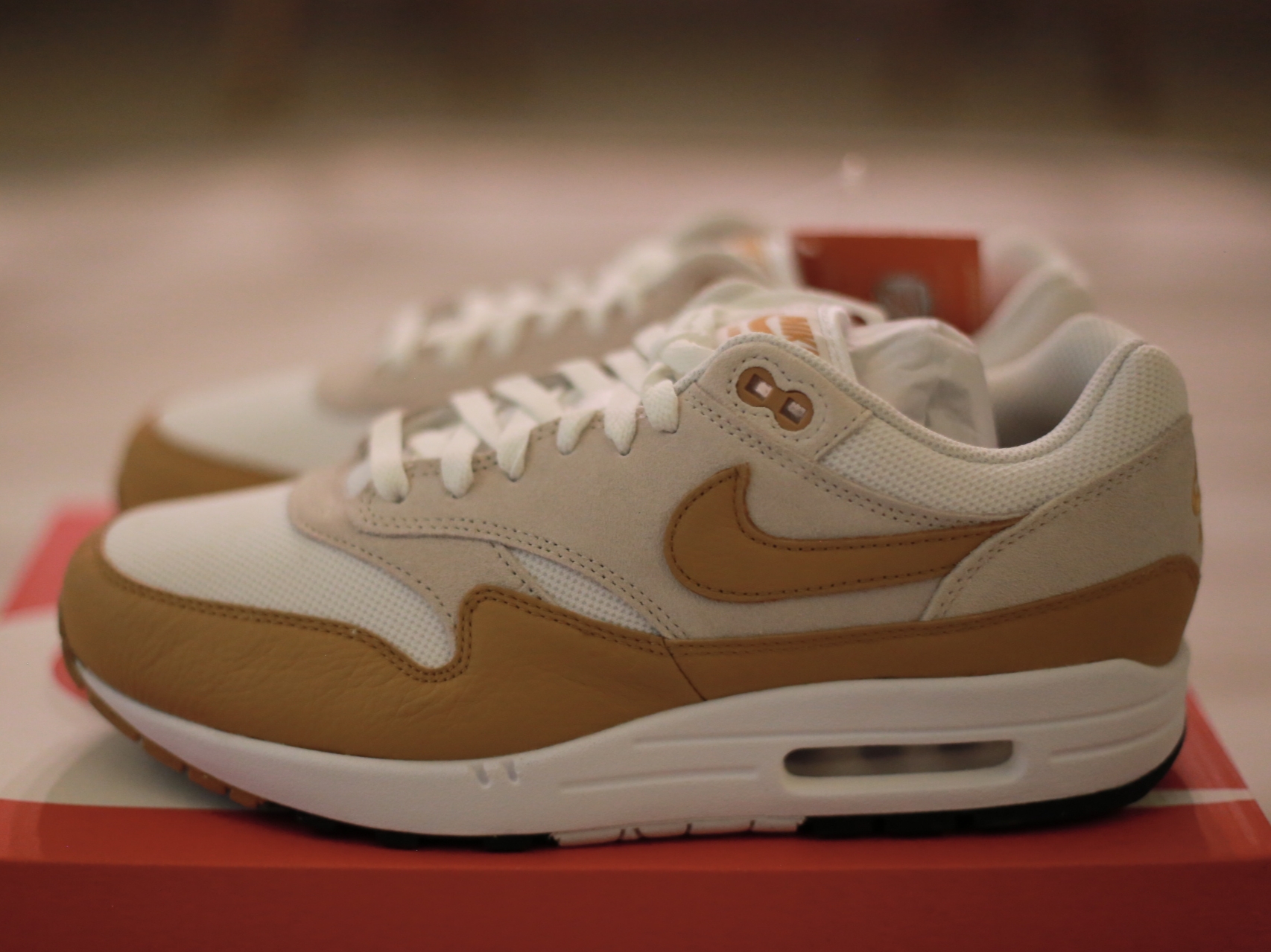Nike Air Max 1 Bronze 착용 스타일 - 1